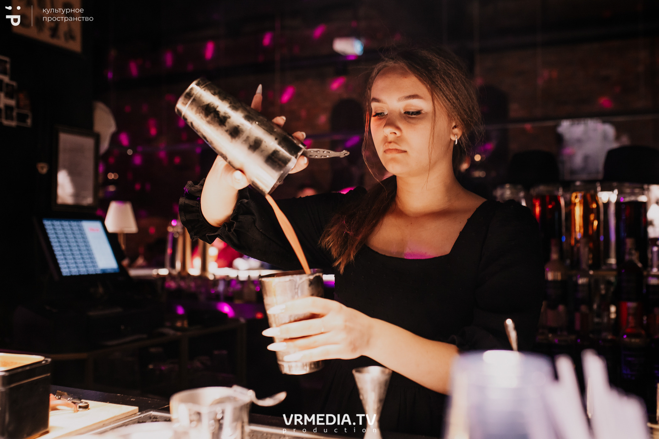 11 Friends of Chao в культурном пространстве «Редакция»