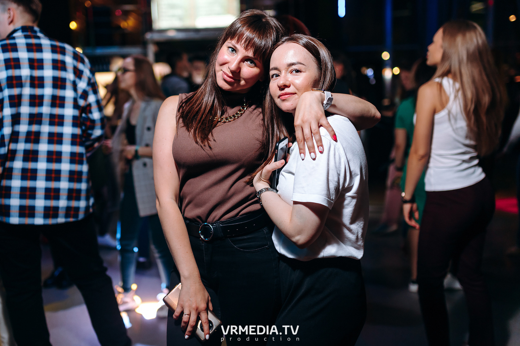 Выходные в баре «DOSKI»