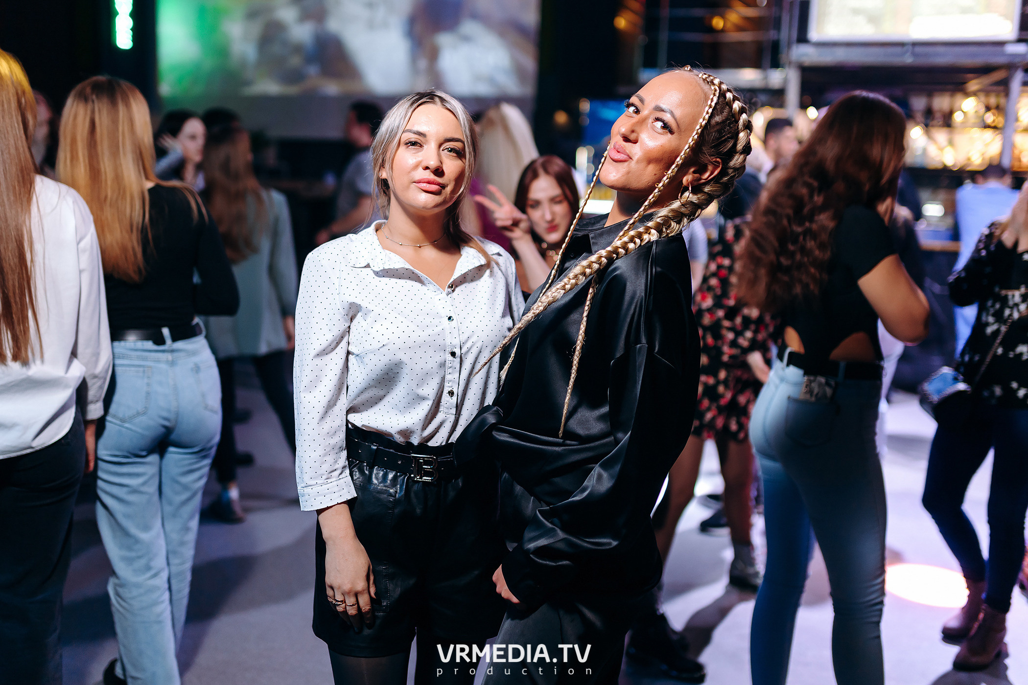 Выходные в баре «DOSKI»