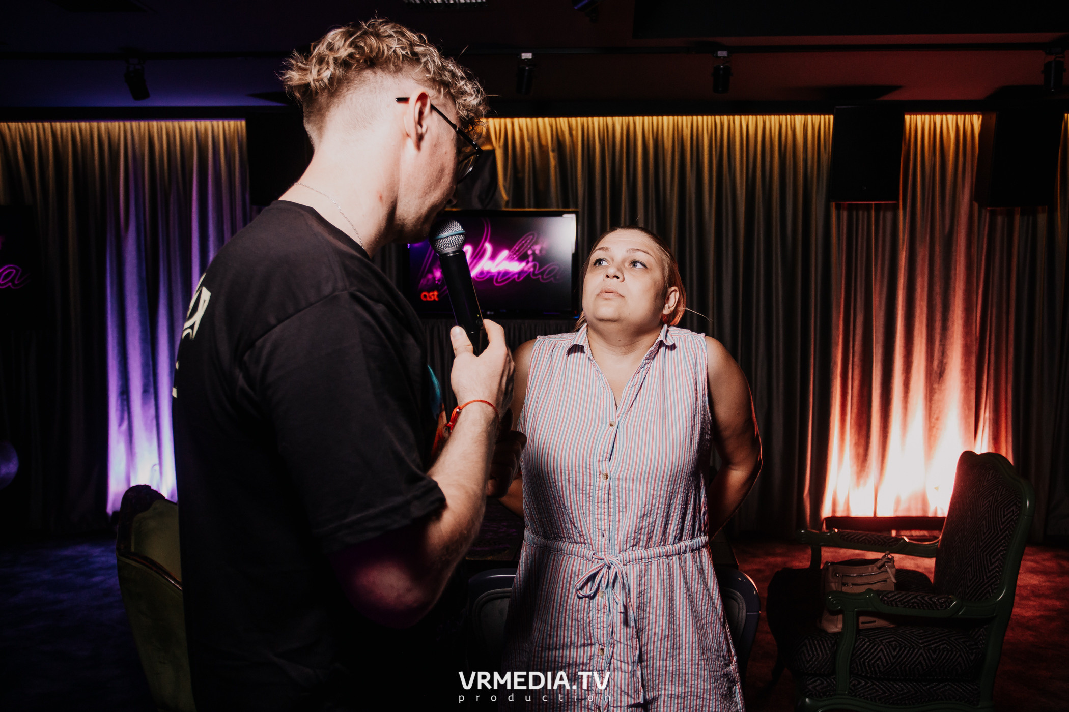 Русский рок в караоке-баре «Volna»