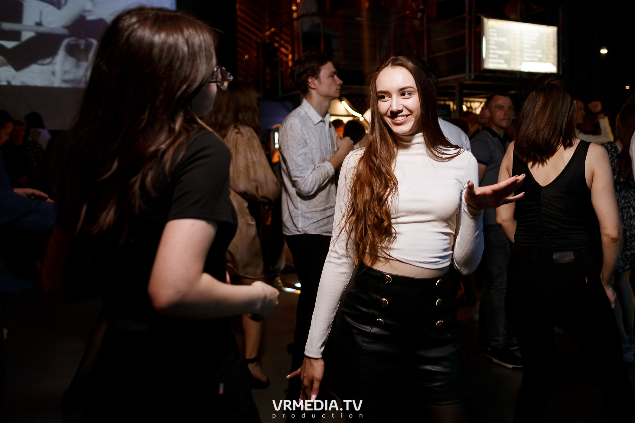 Выходные в баре «DOSKI»