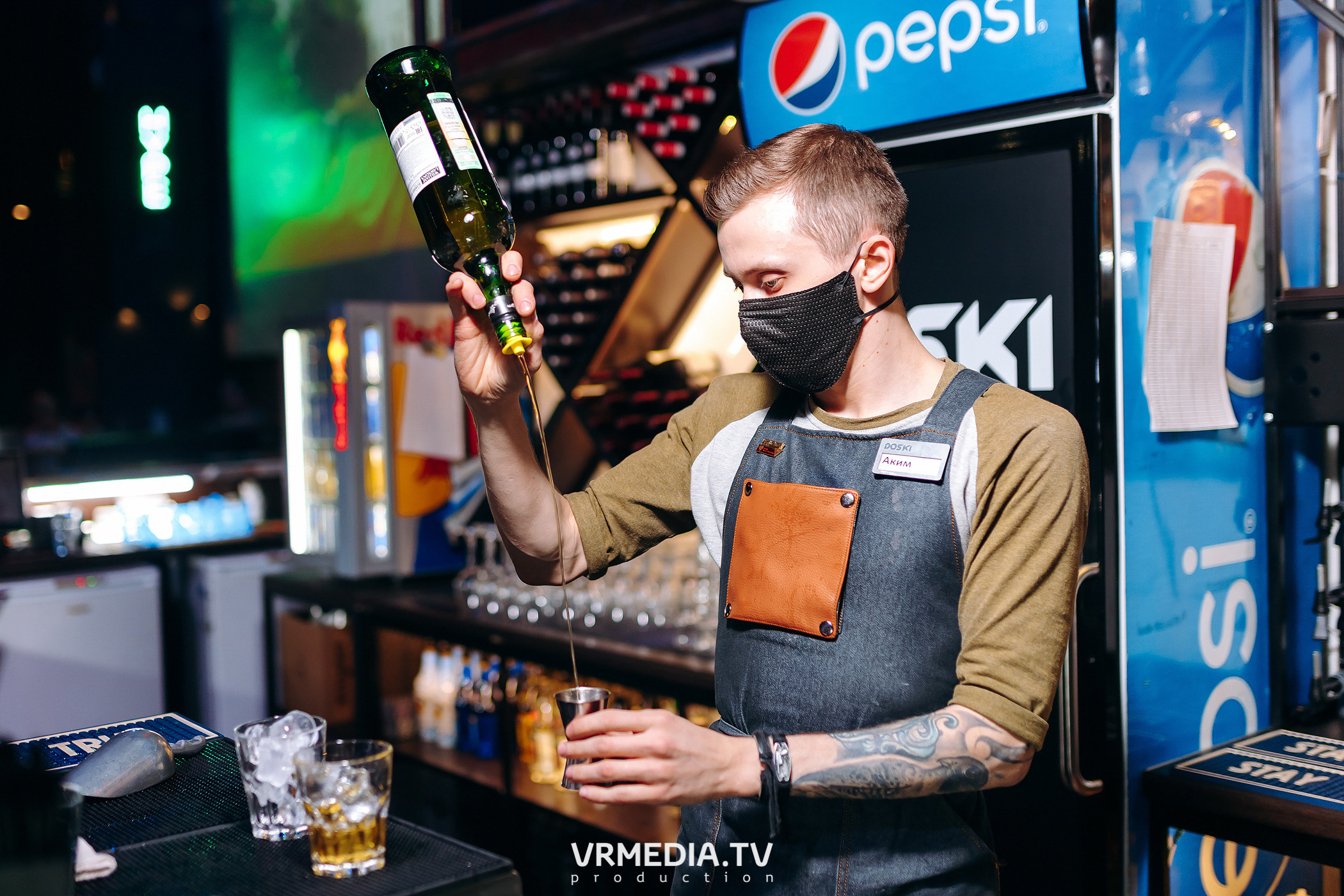 Выходные в баре «DOSKI»