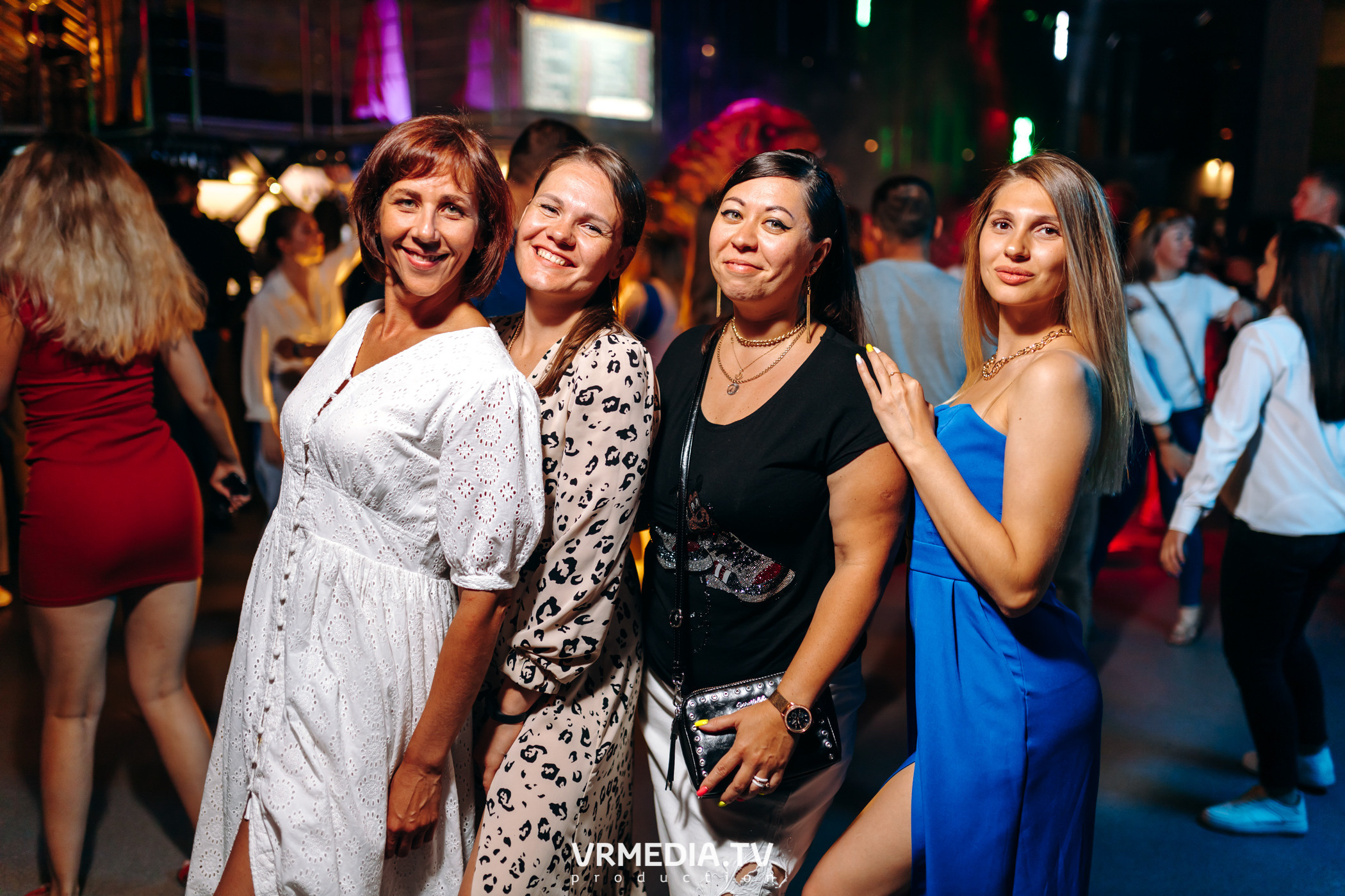 Выходные в баре «DOSKI»