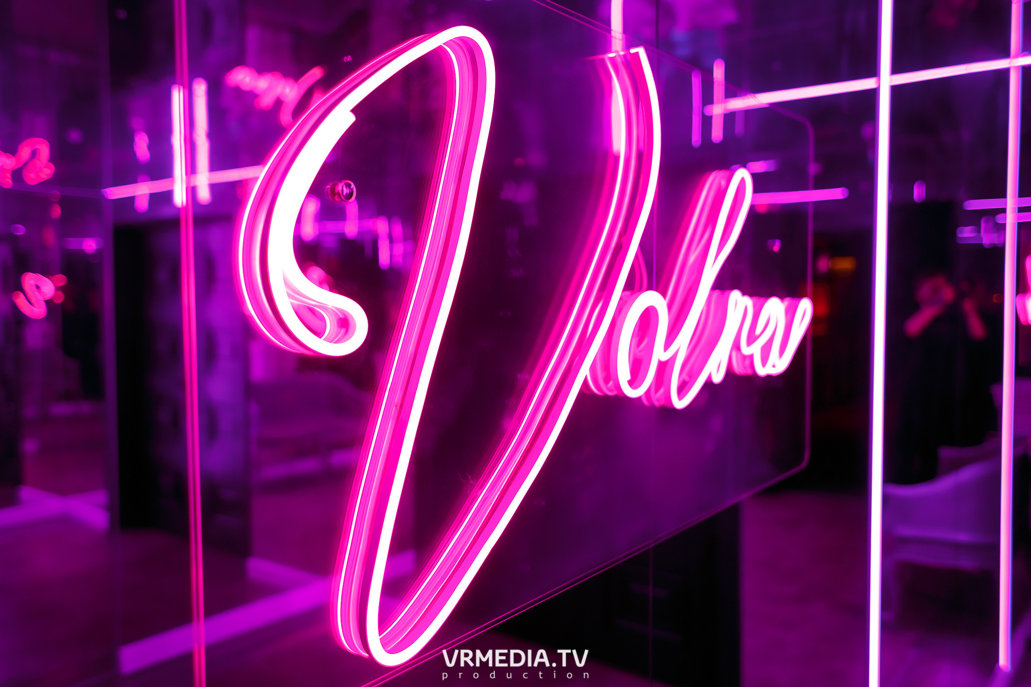 Золотая пятница. Вечеринка 90х в караоке-баре «Volna»