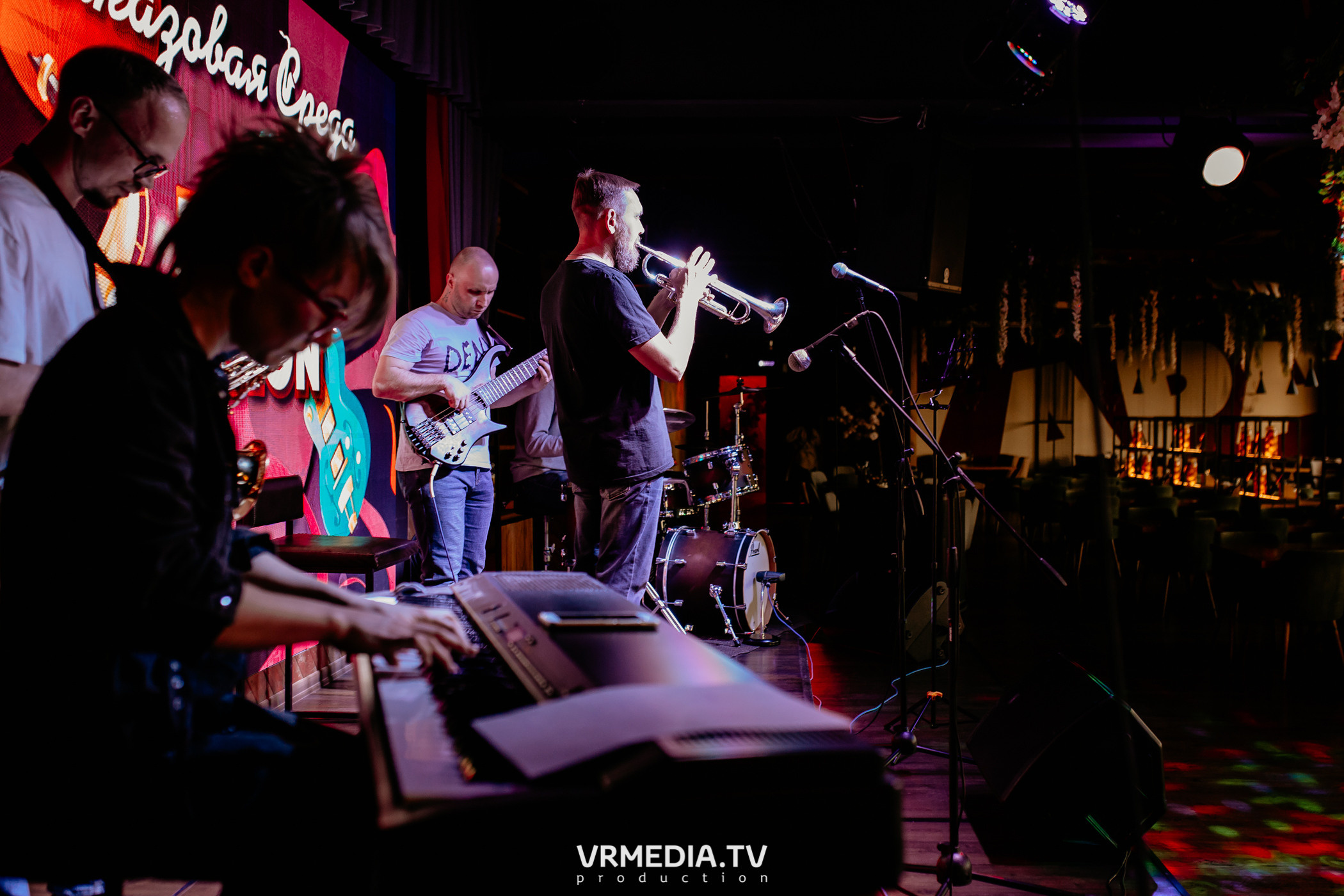 Джазовая среда. Jam session