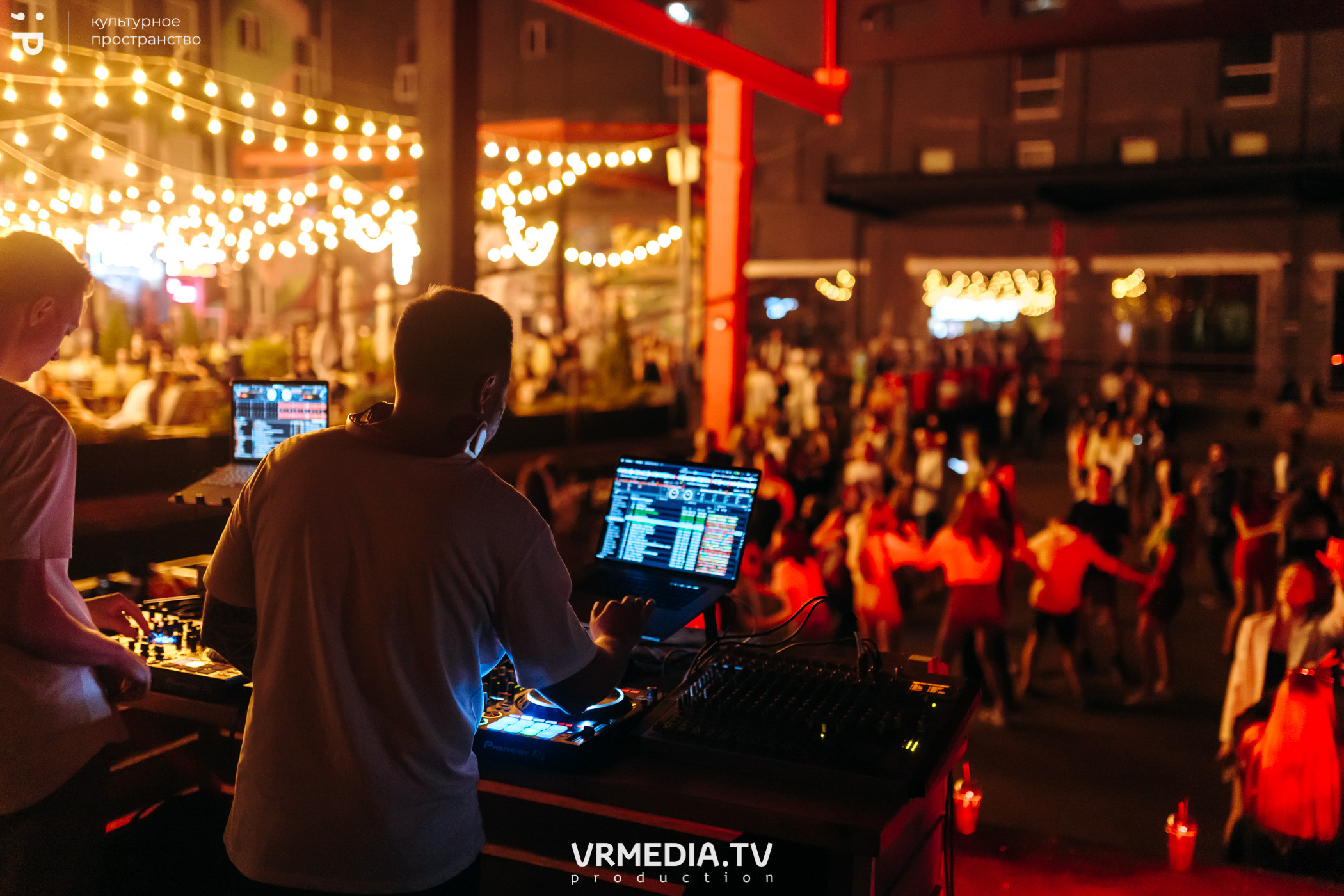 #Редакция_Лето: Warm Inside в культурном пространстве «Редакция»