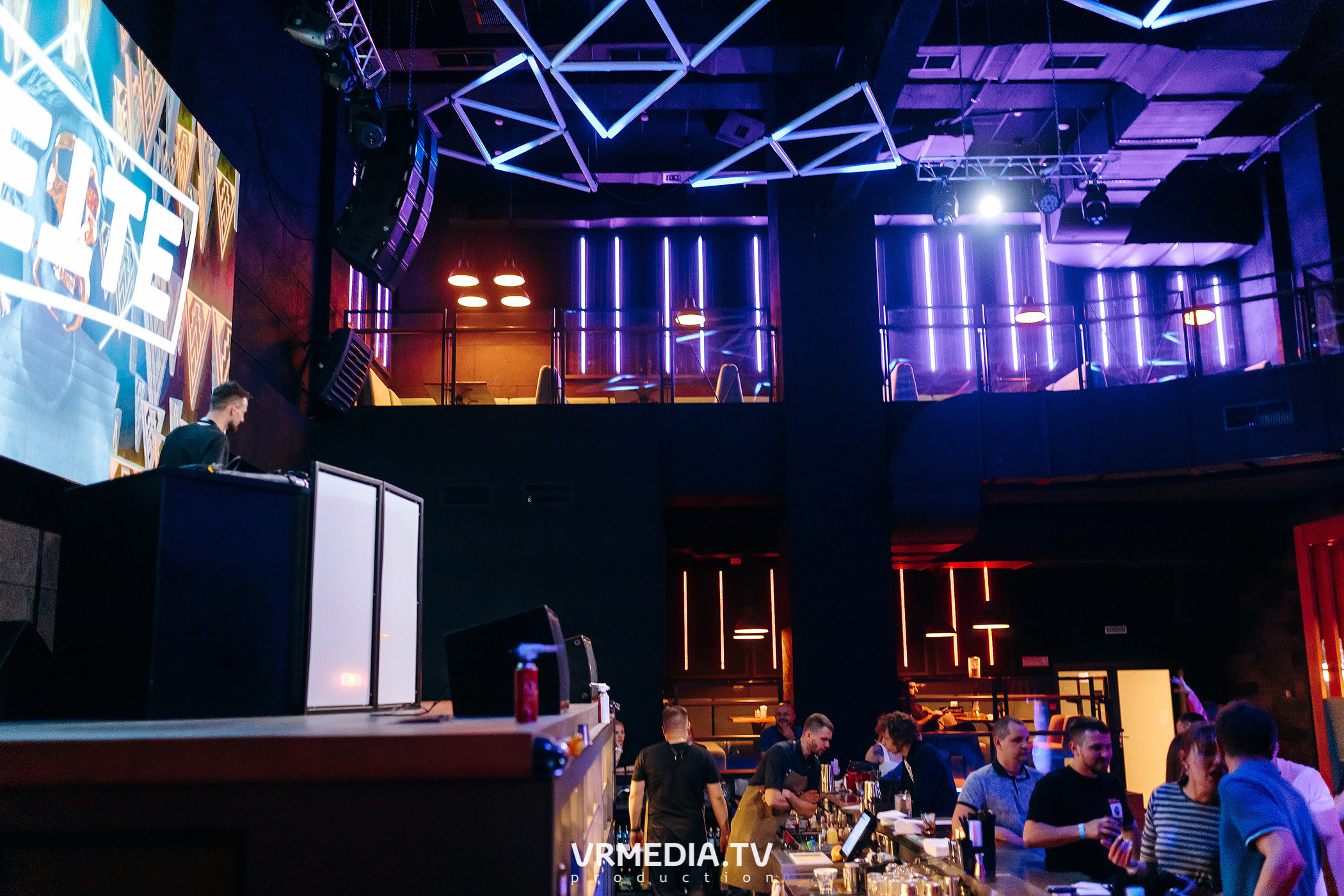 Выходные в ночном клубе «ЭФИР»