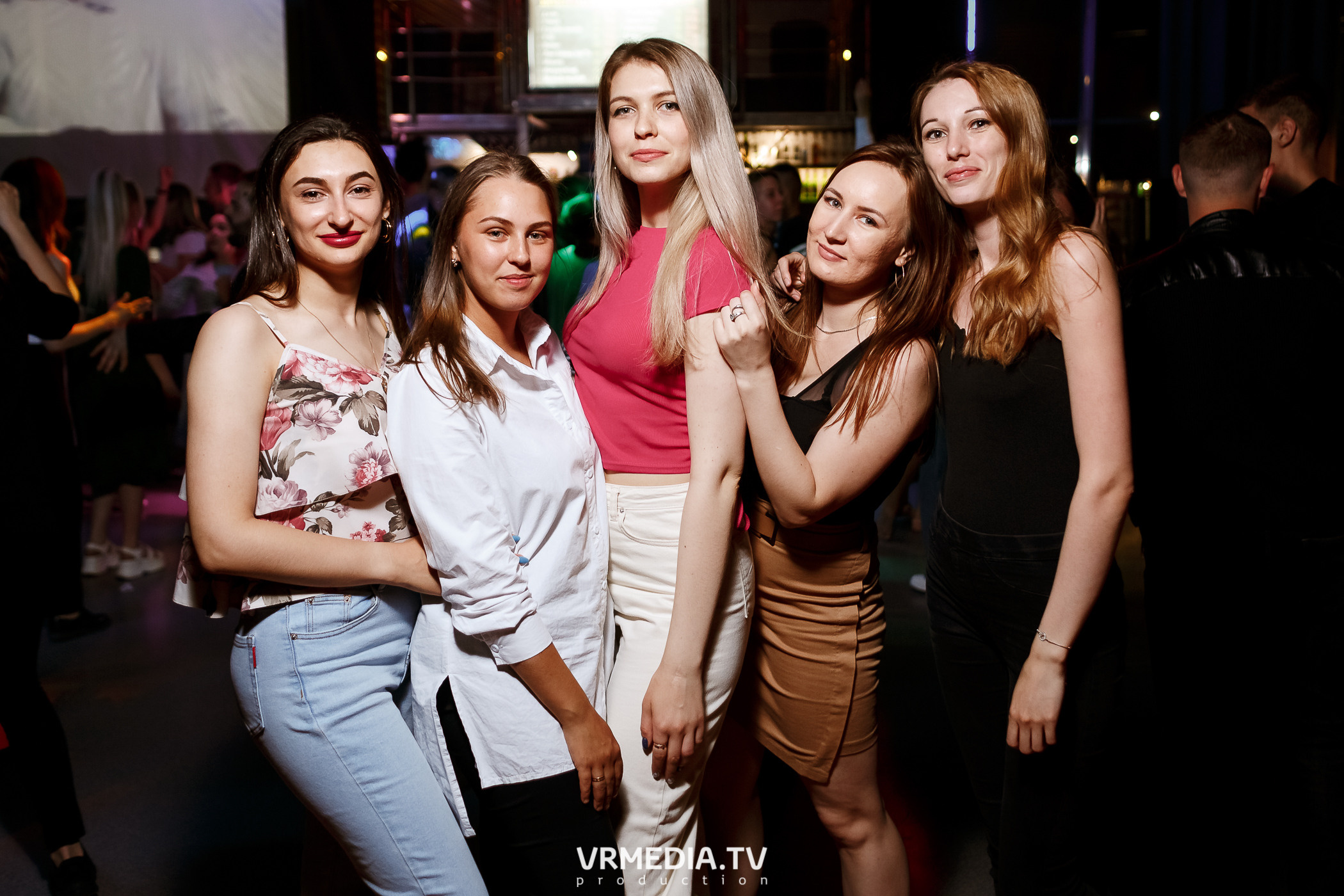 Выходные в баре «DOSKI»