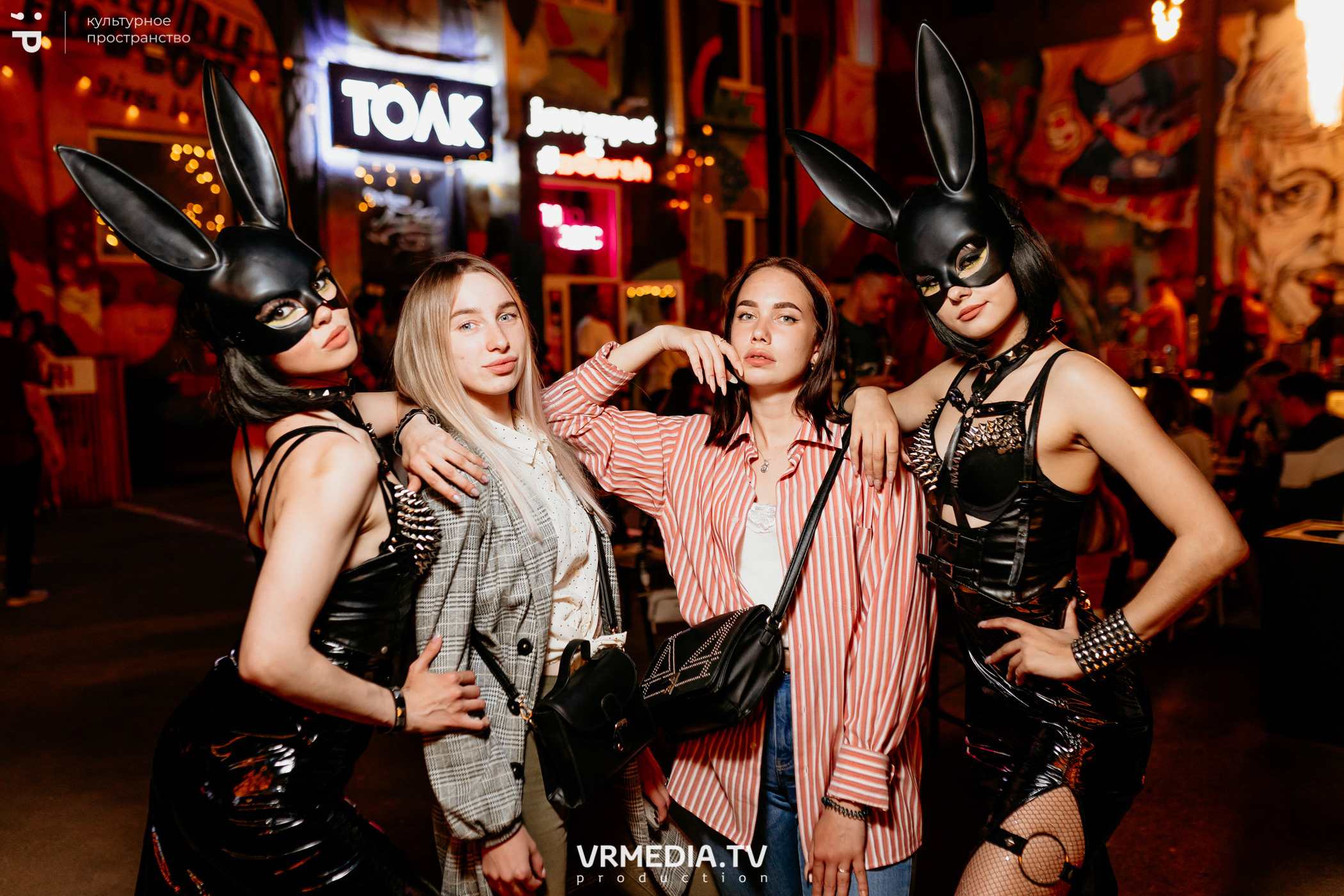 #Редакция_Лето: Time 92 в культурном пространстве «Редакция»