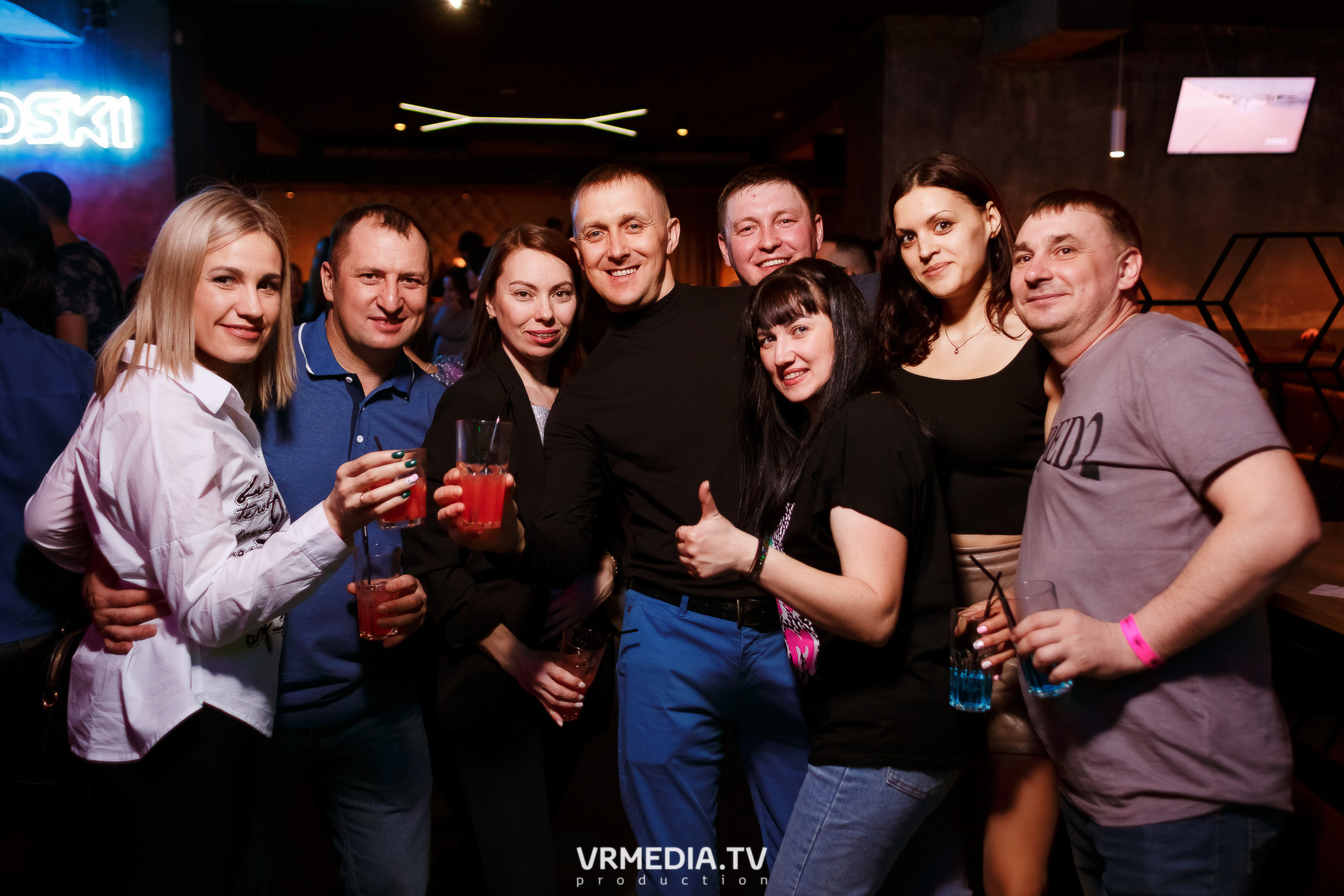 Выходные в баре «DOSKI»