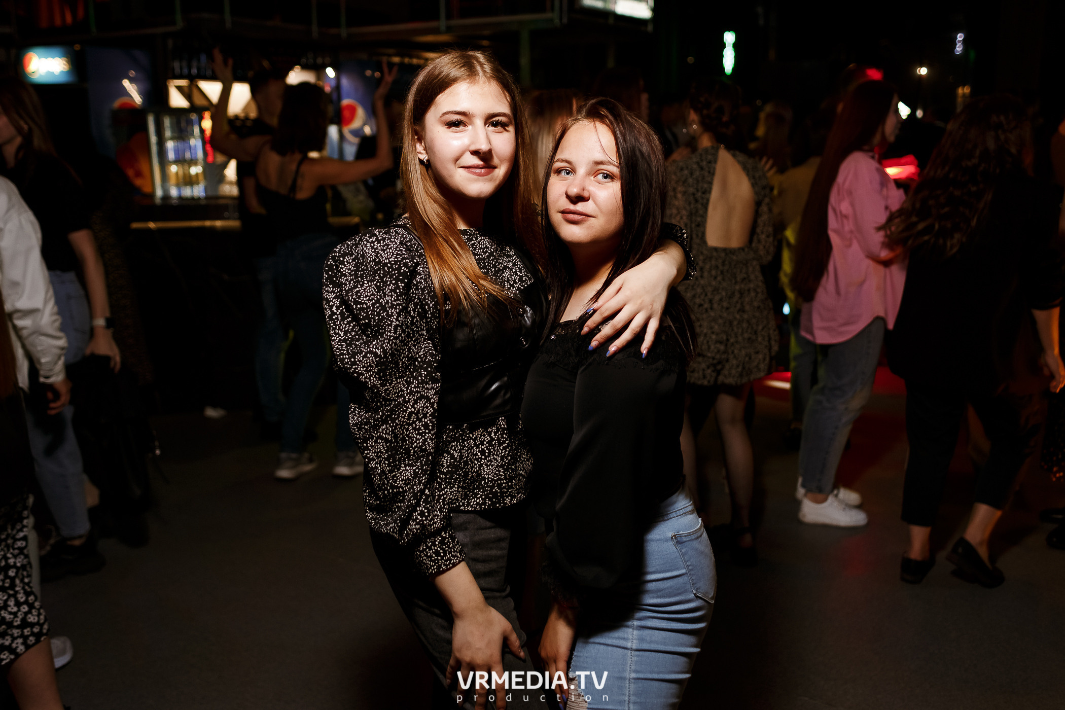 Выходные в баре «DOSKI»