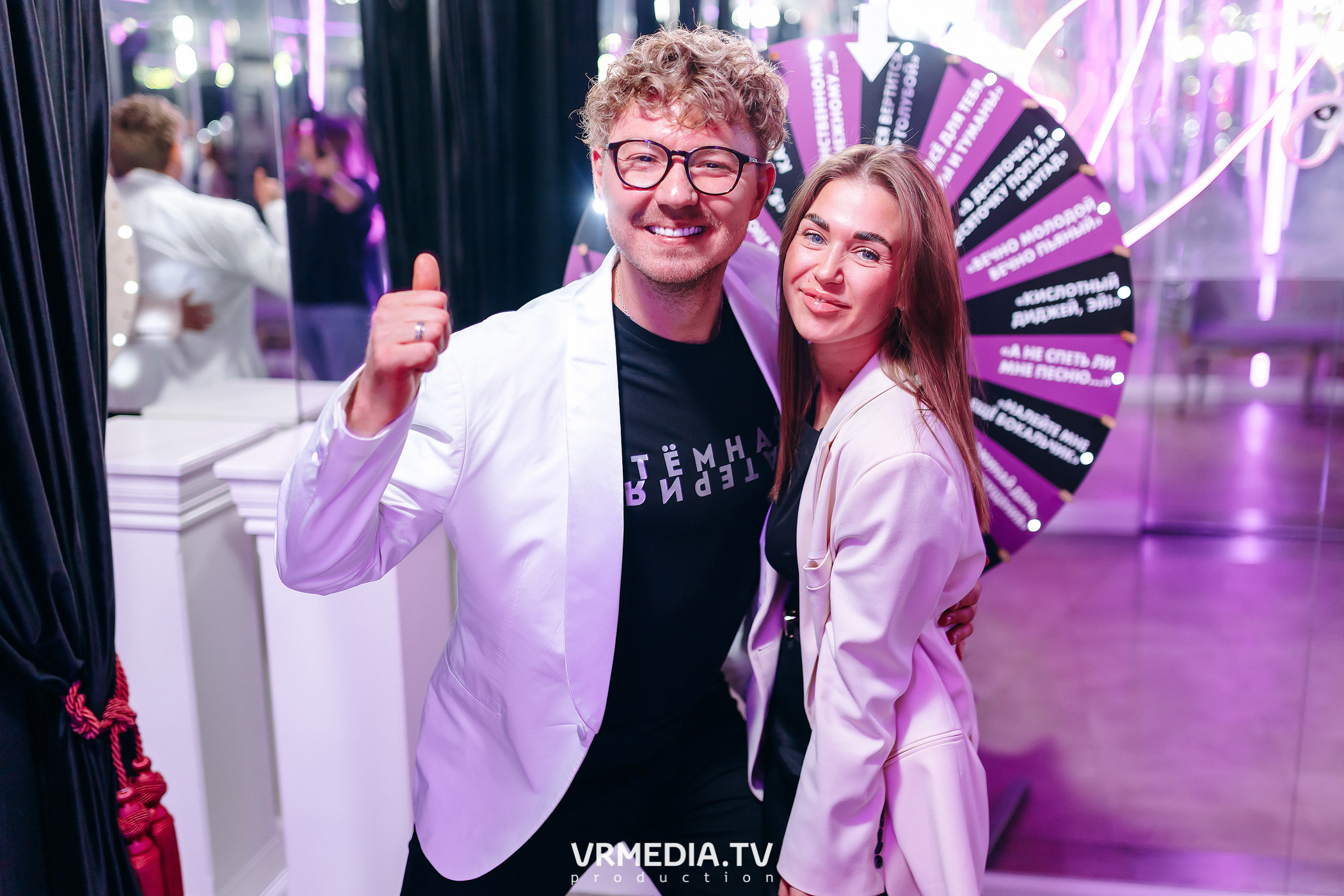 Колесо фортуны в караоке-баре «Volna»