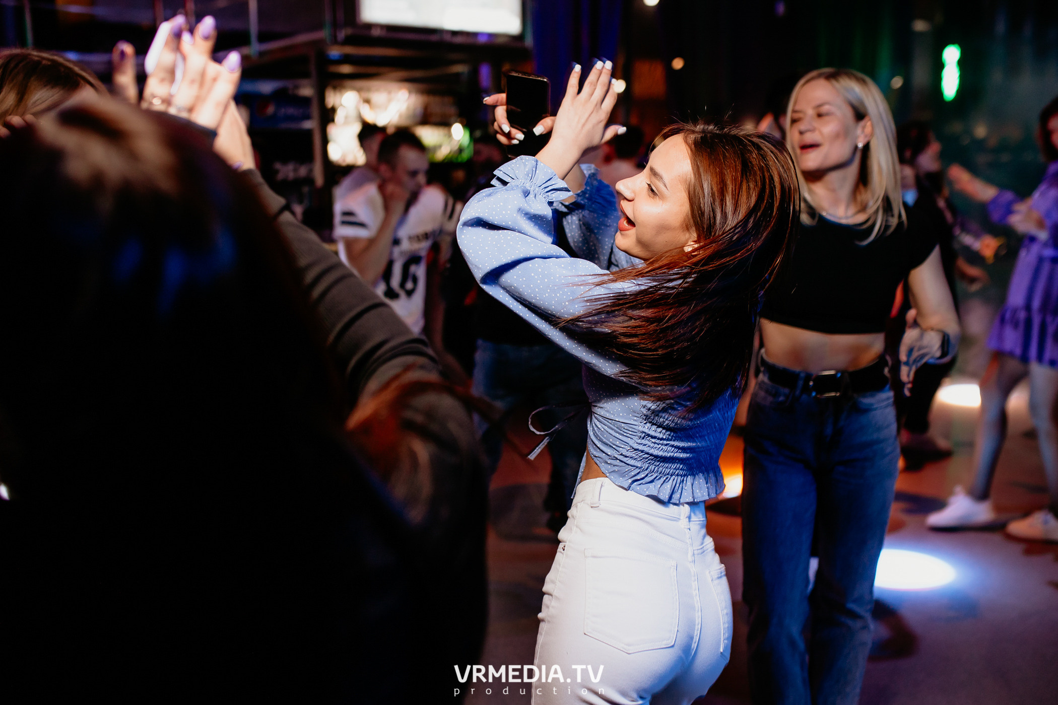 Выходные в баре «DOSKI»