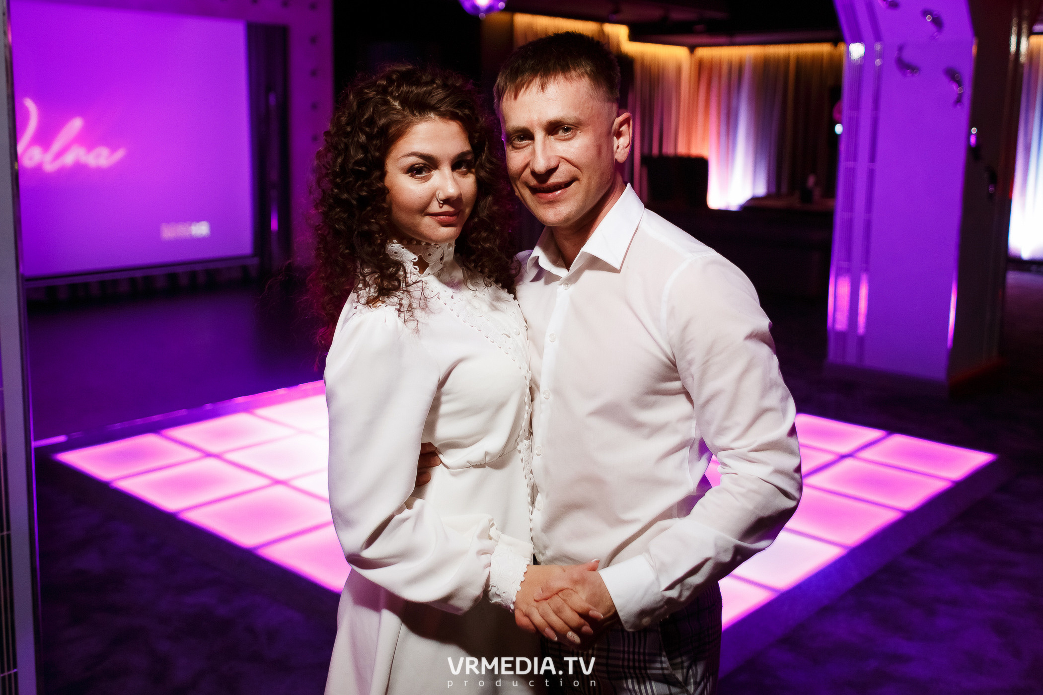 Колесо фортуны в караоке-баре «Volna»