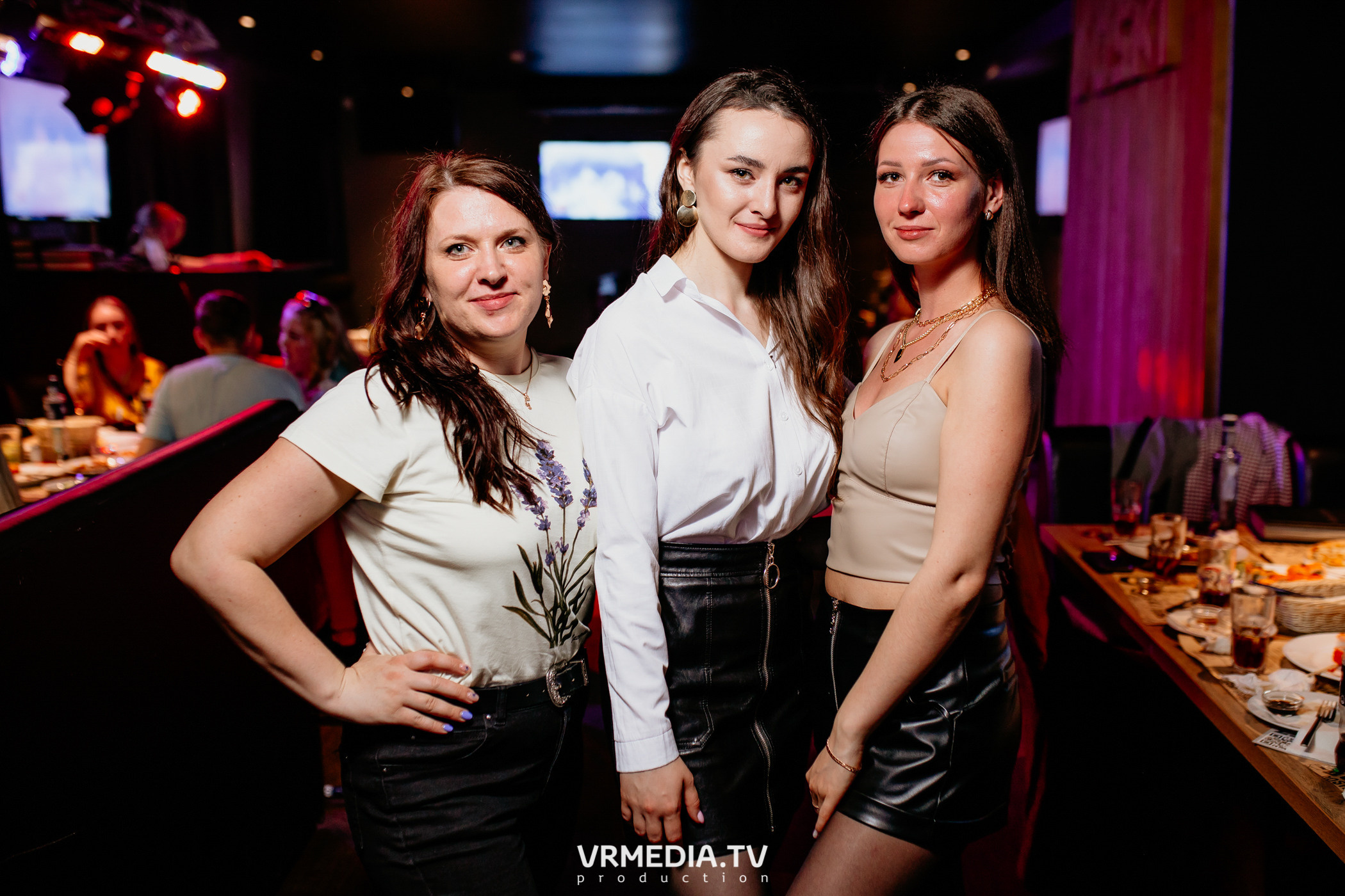 Выходные в баре «DOSKI»