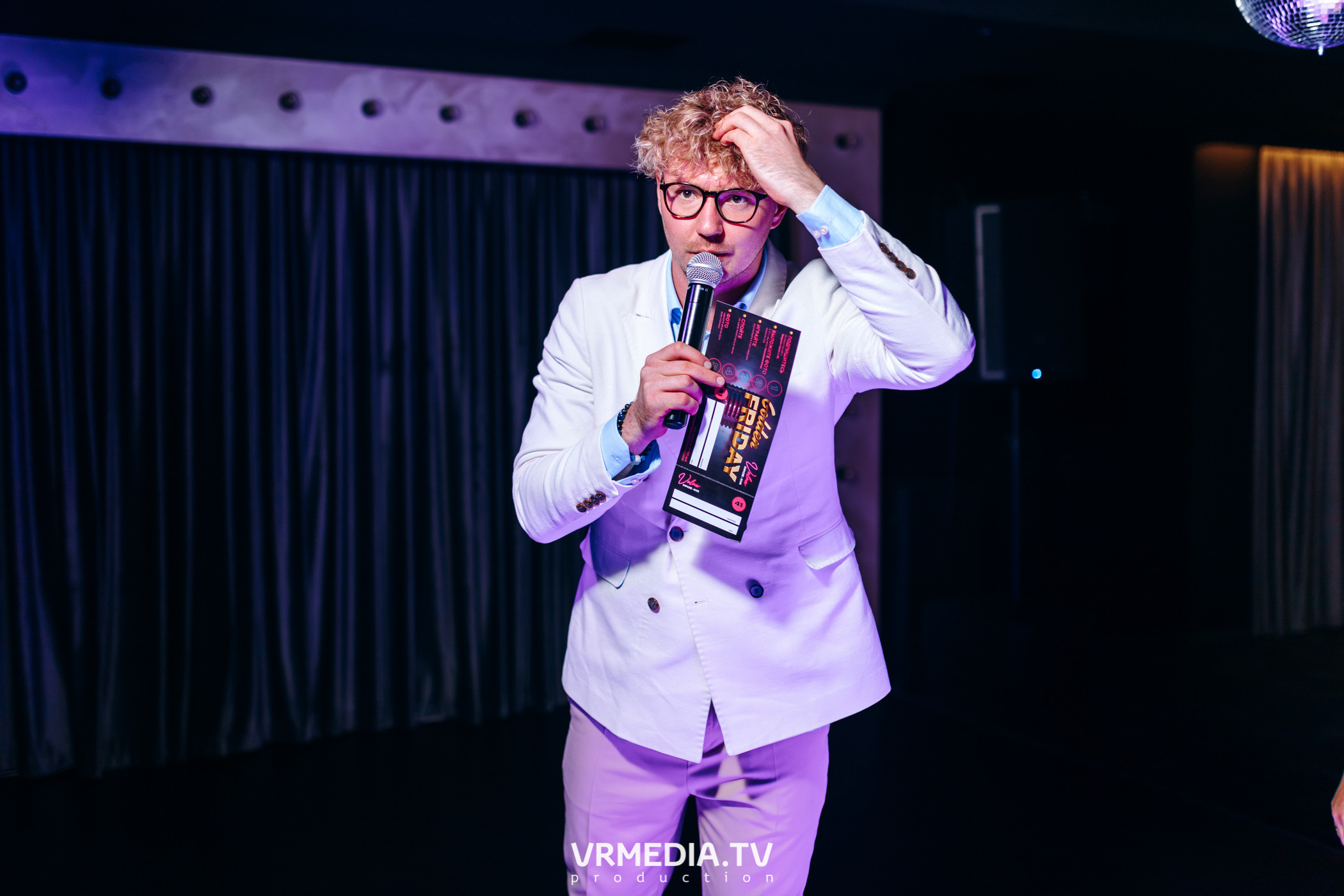 Love is… в караоке-баре «Volna»