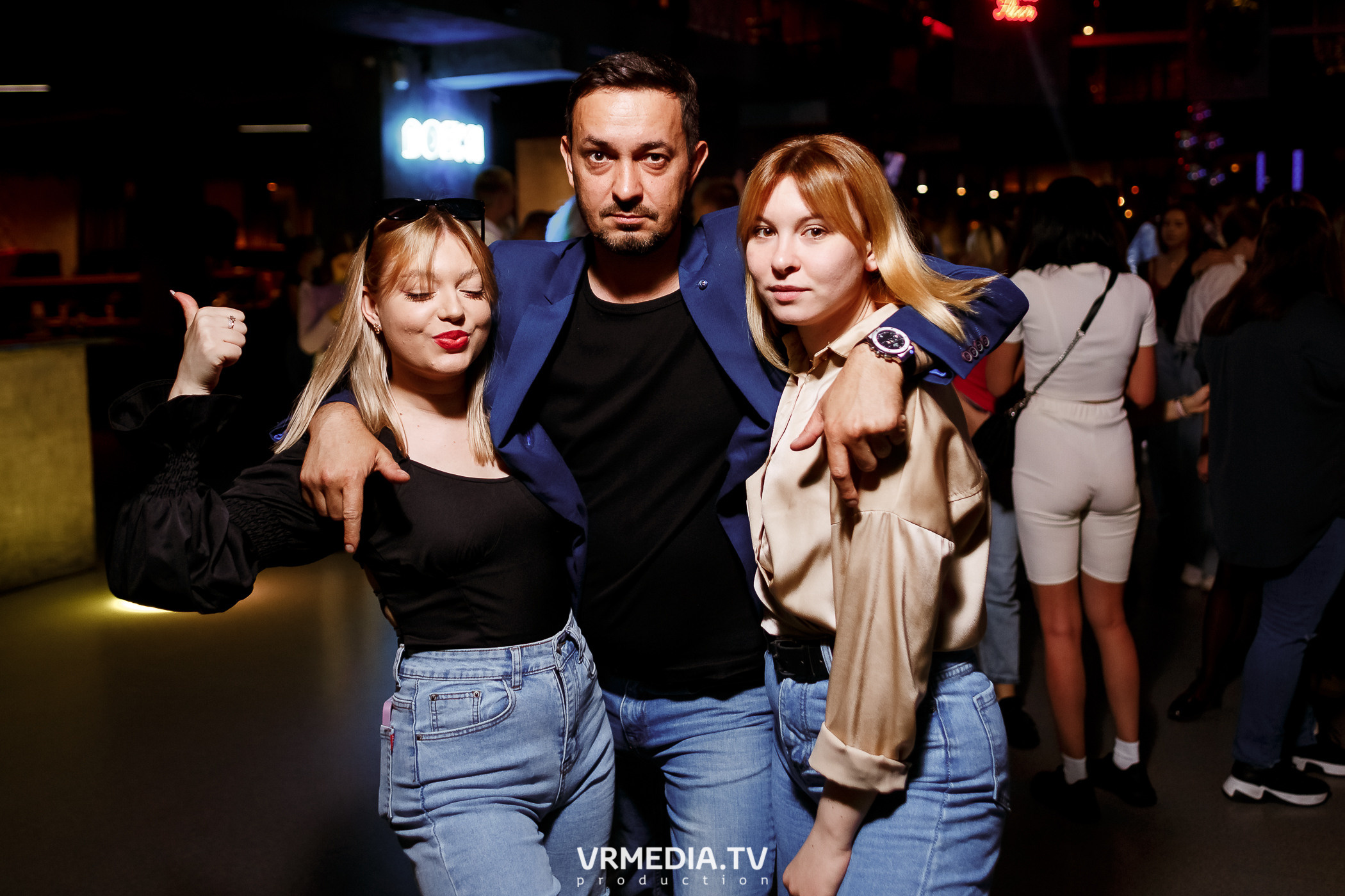 Выходные в баре «DOSKI»