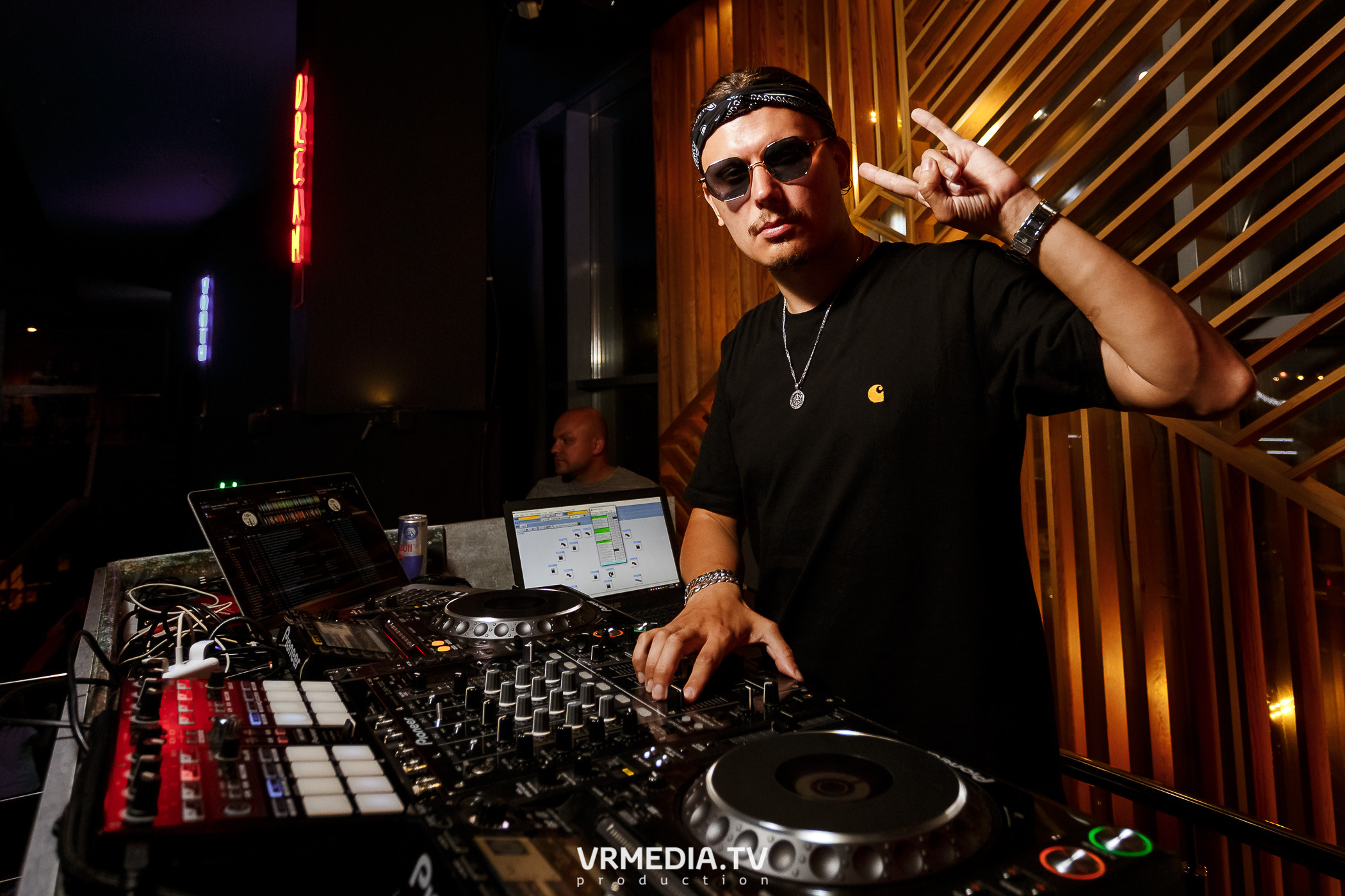 Выходные в баре «DOSKI»