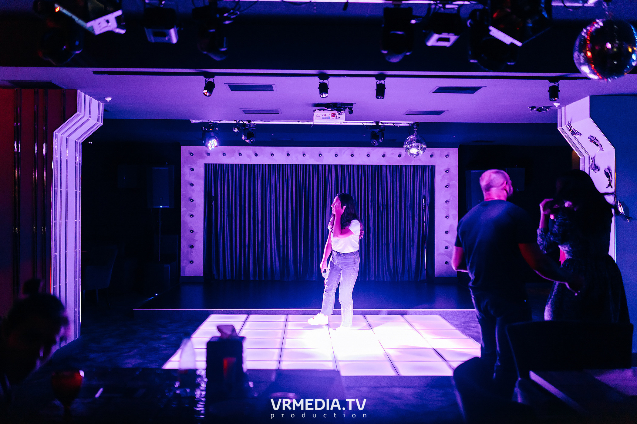 Золотая пятница в караоке-баре «Volna»