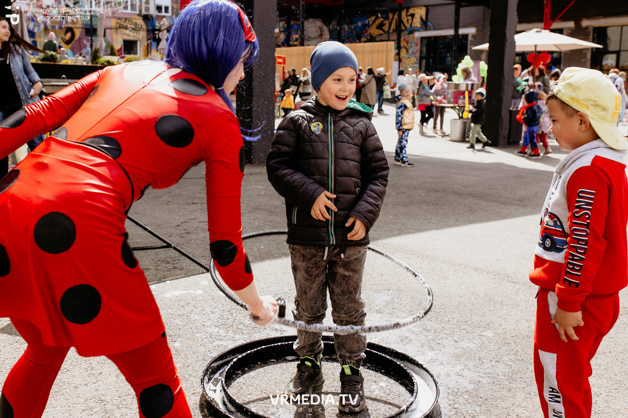 ВСТРЕЧАЙ ЛЕТО С DETISKAZKA42 в культурном пространстве «Редакция»