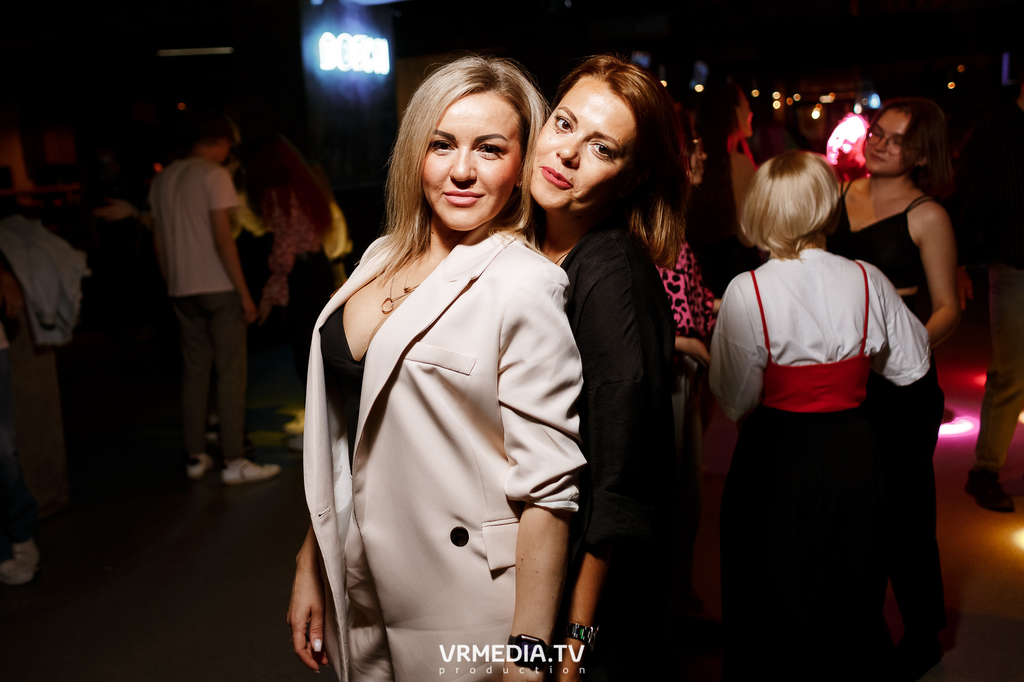 Выходные в баре «DOSKI»