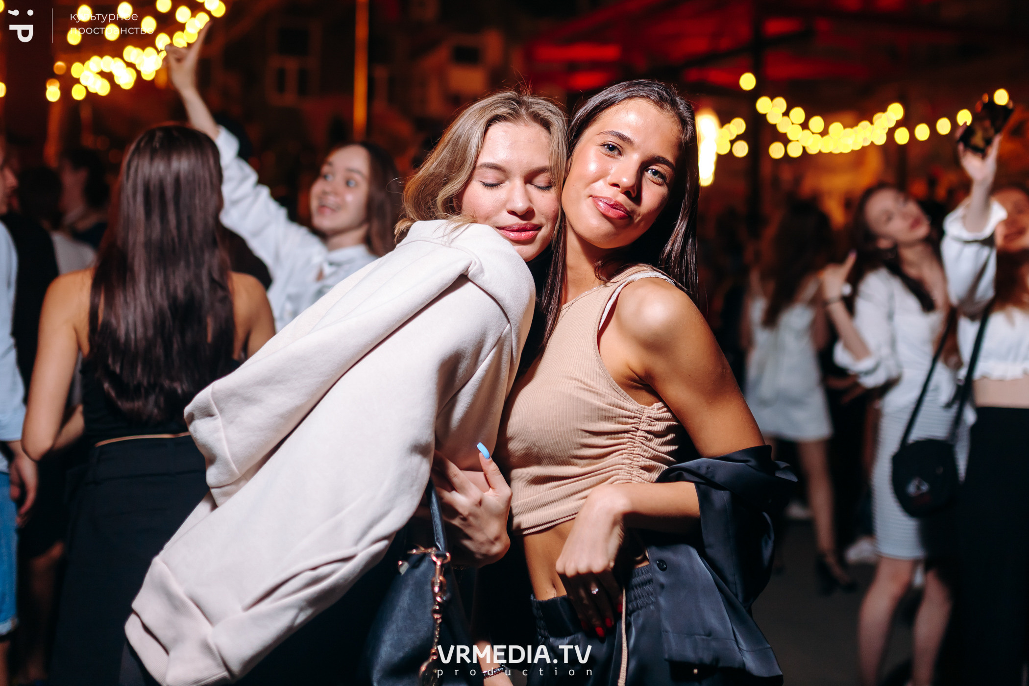 #Редакция_Лето: Warm Inside в культурном пространстве «Редакция»