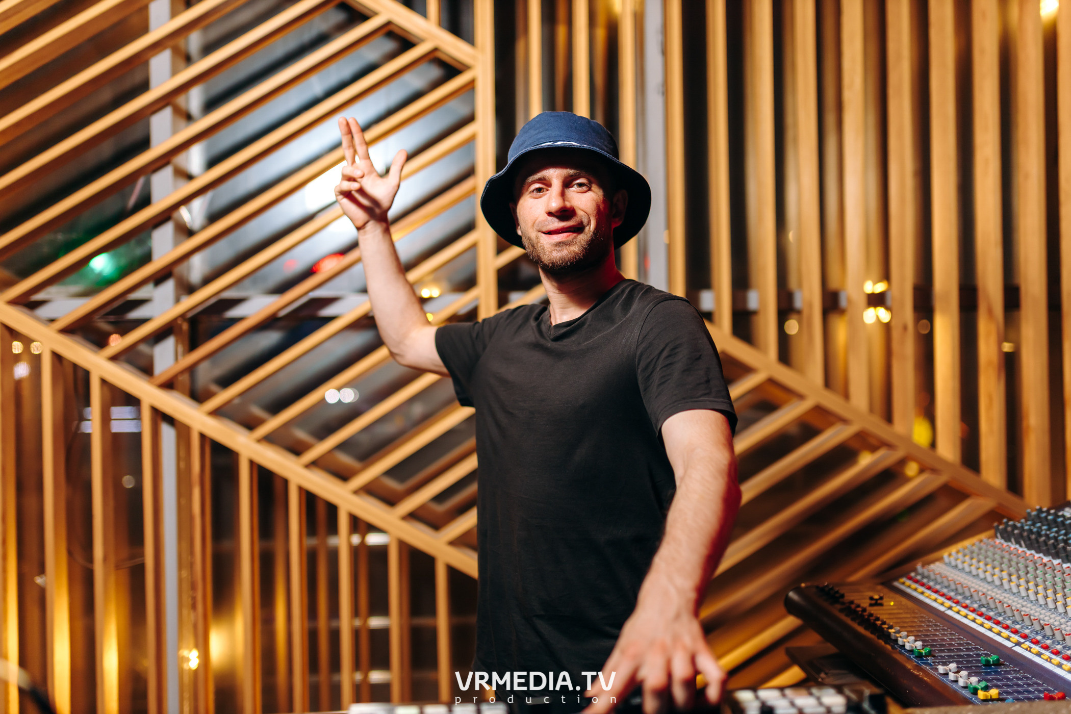 Выходные в баре «DOSKI»