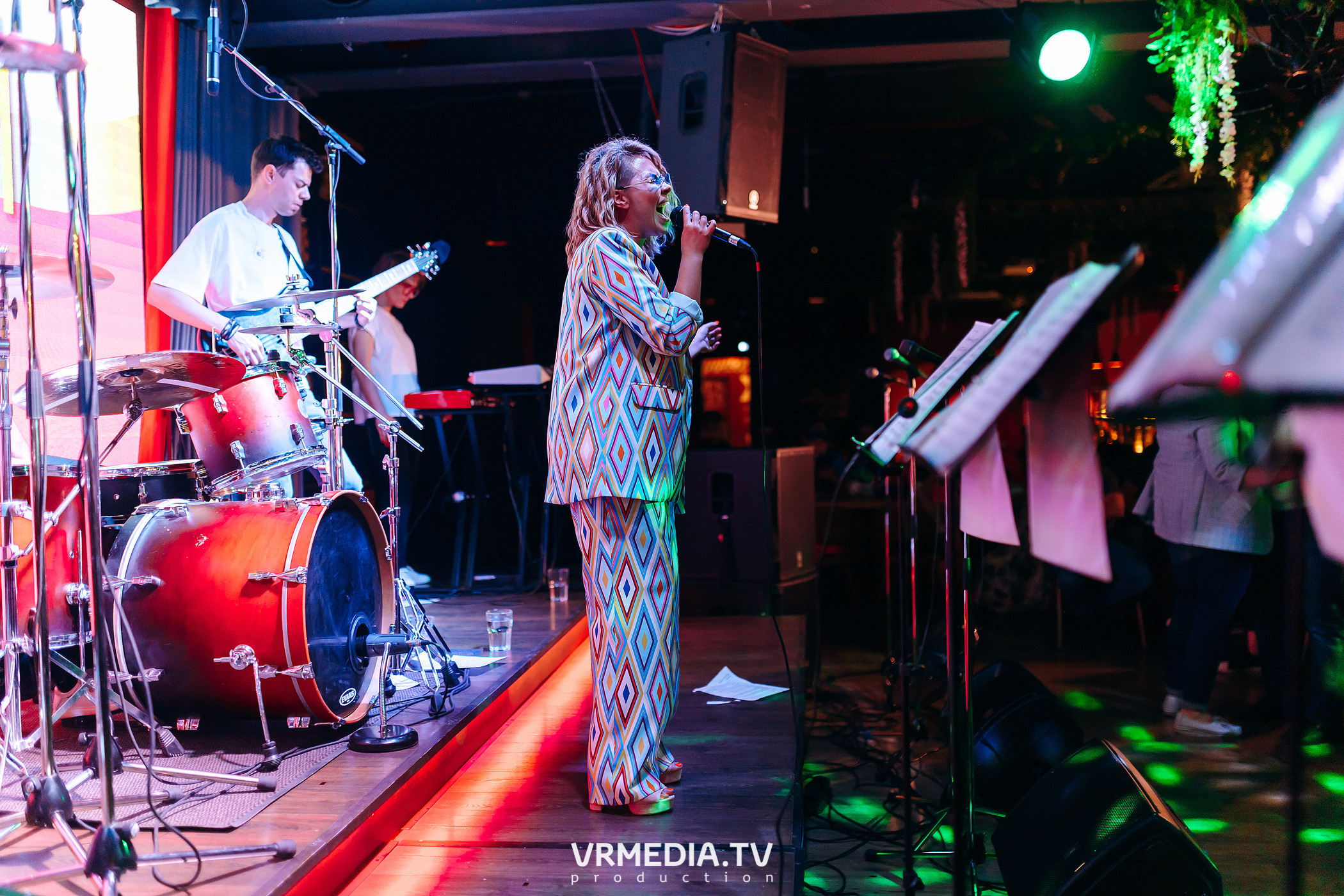 Джазовая среда. BBQUEEN