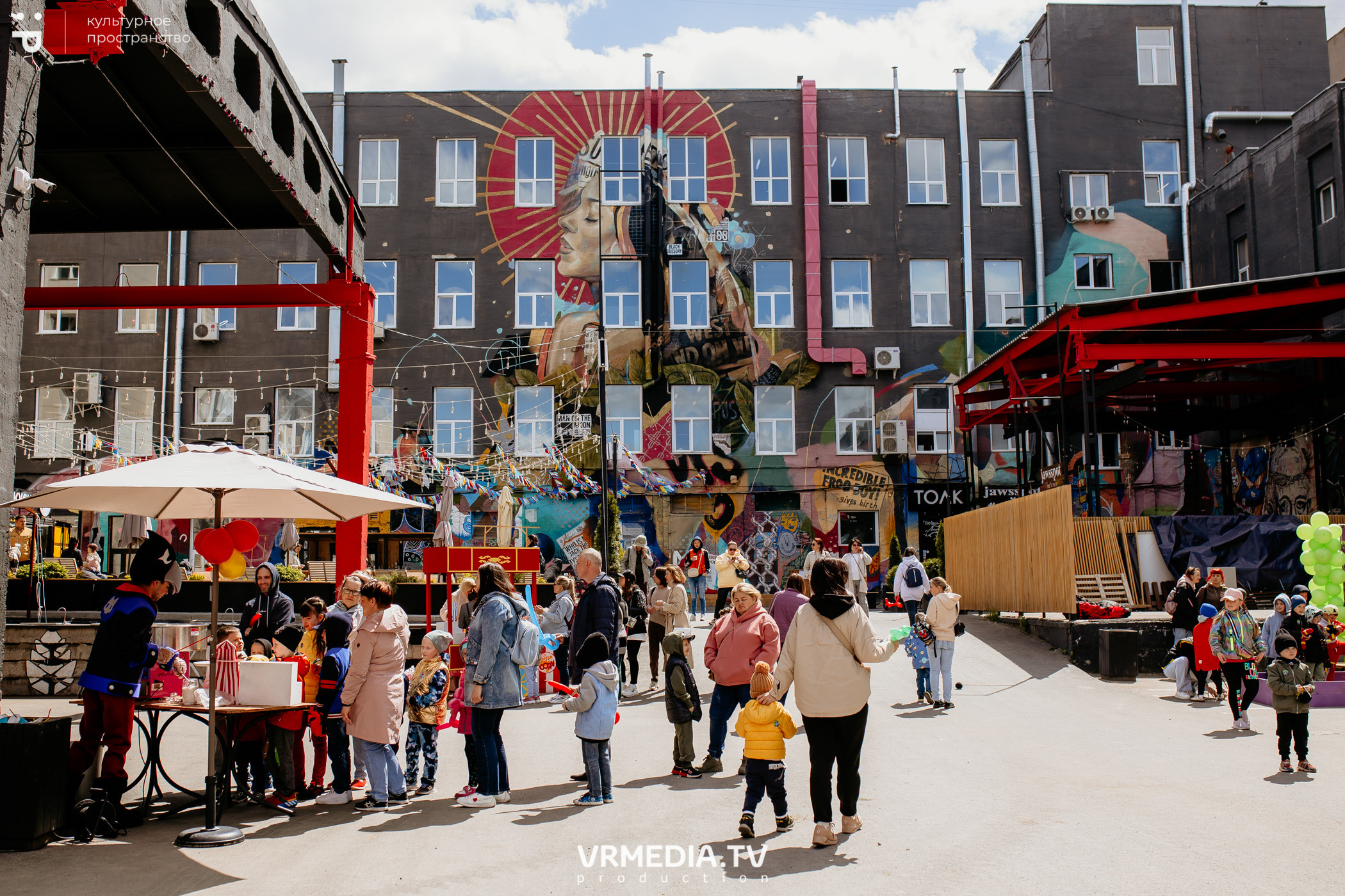 ВСТРЕЧАЙ ЛЕТО С DETISKAZKA42 в культурном пространстве «Редакция»