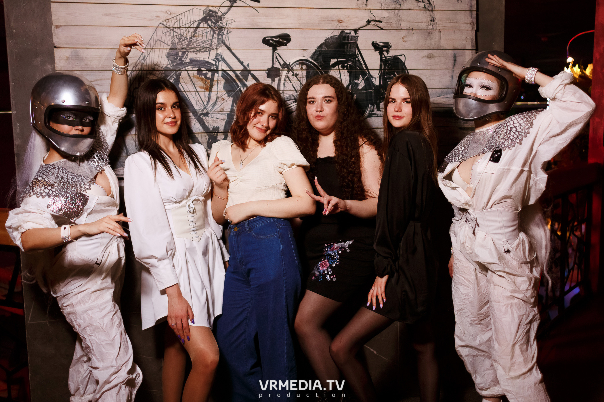 Выходные в баре «DOSKI»