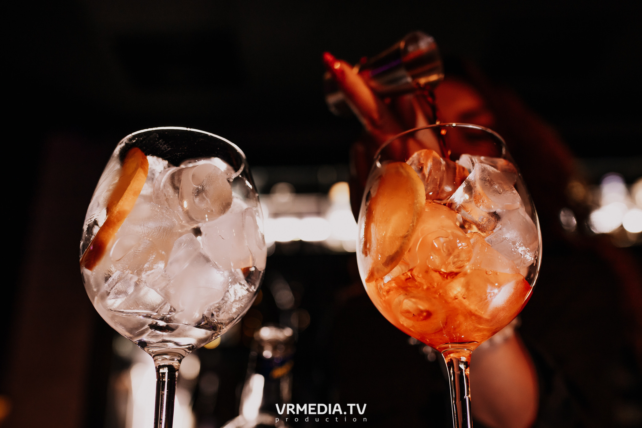 Пятничная вечеринка в караоке-баре «Volna»