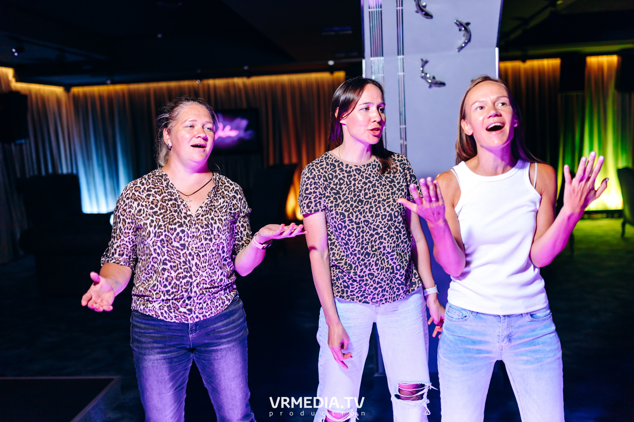 Love is… в караоке-баре «Volna»