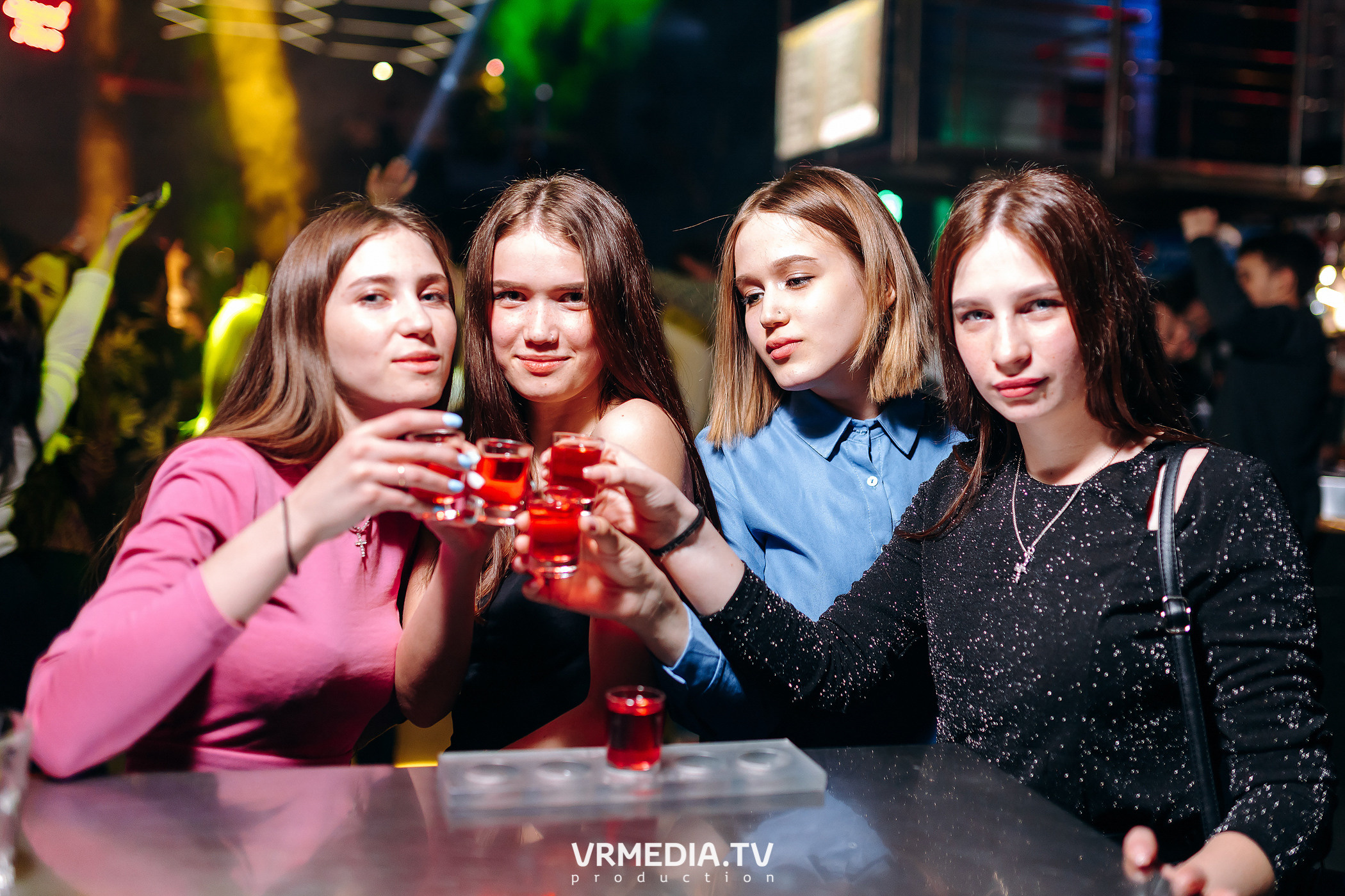 Выходные в баре «DOSKI»