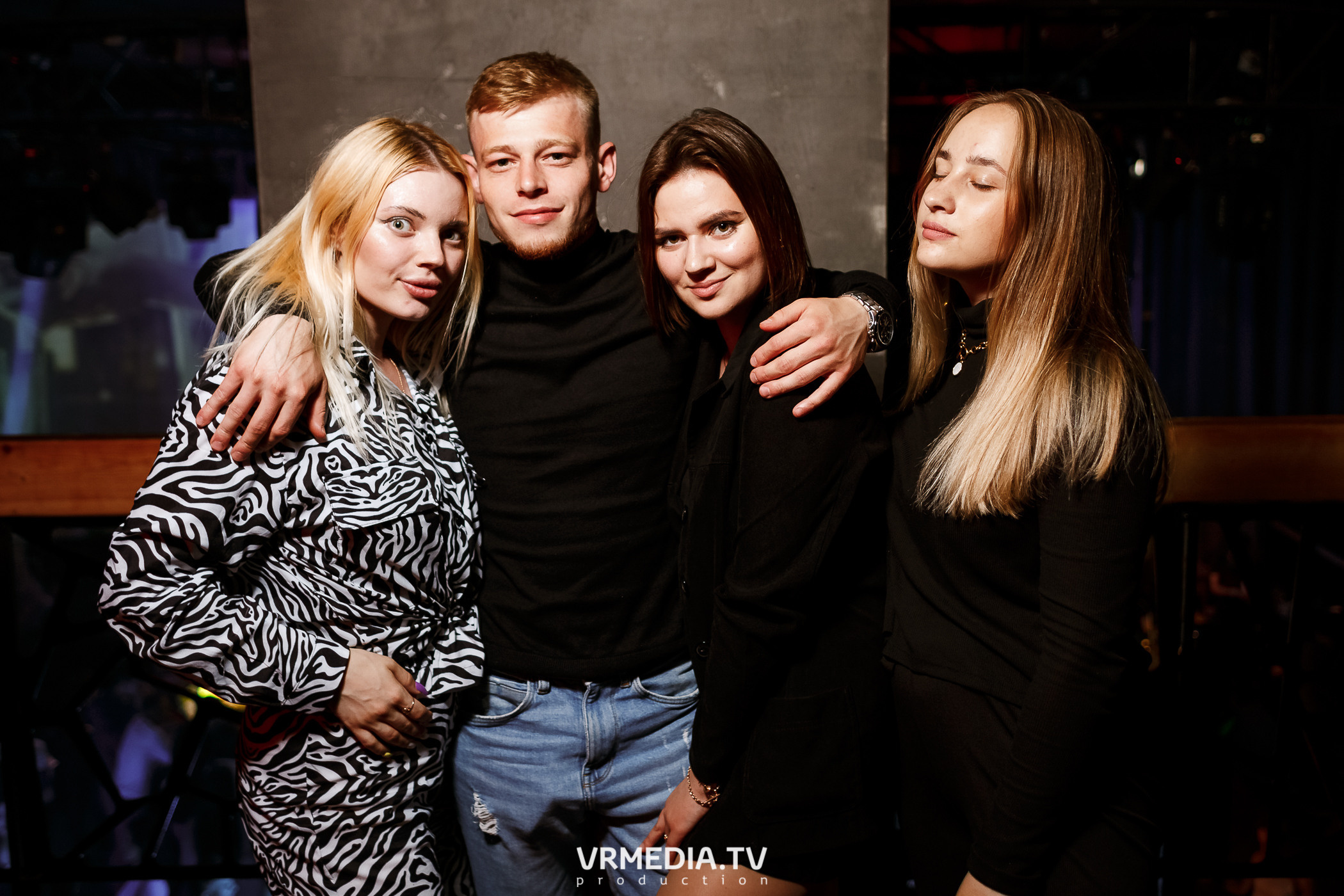 Выходные в баре «DOSKI»