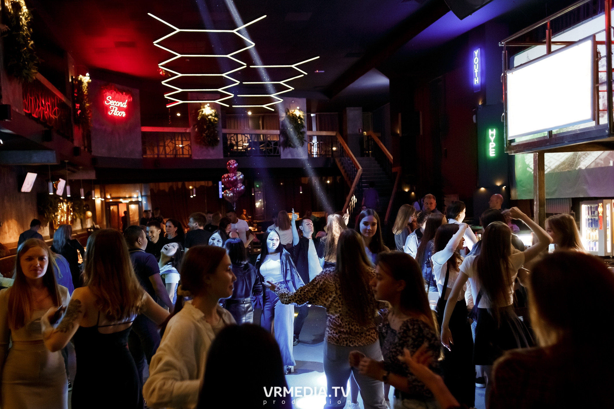 Выходные в баре «DOSKI»