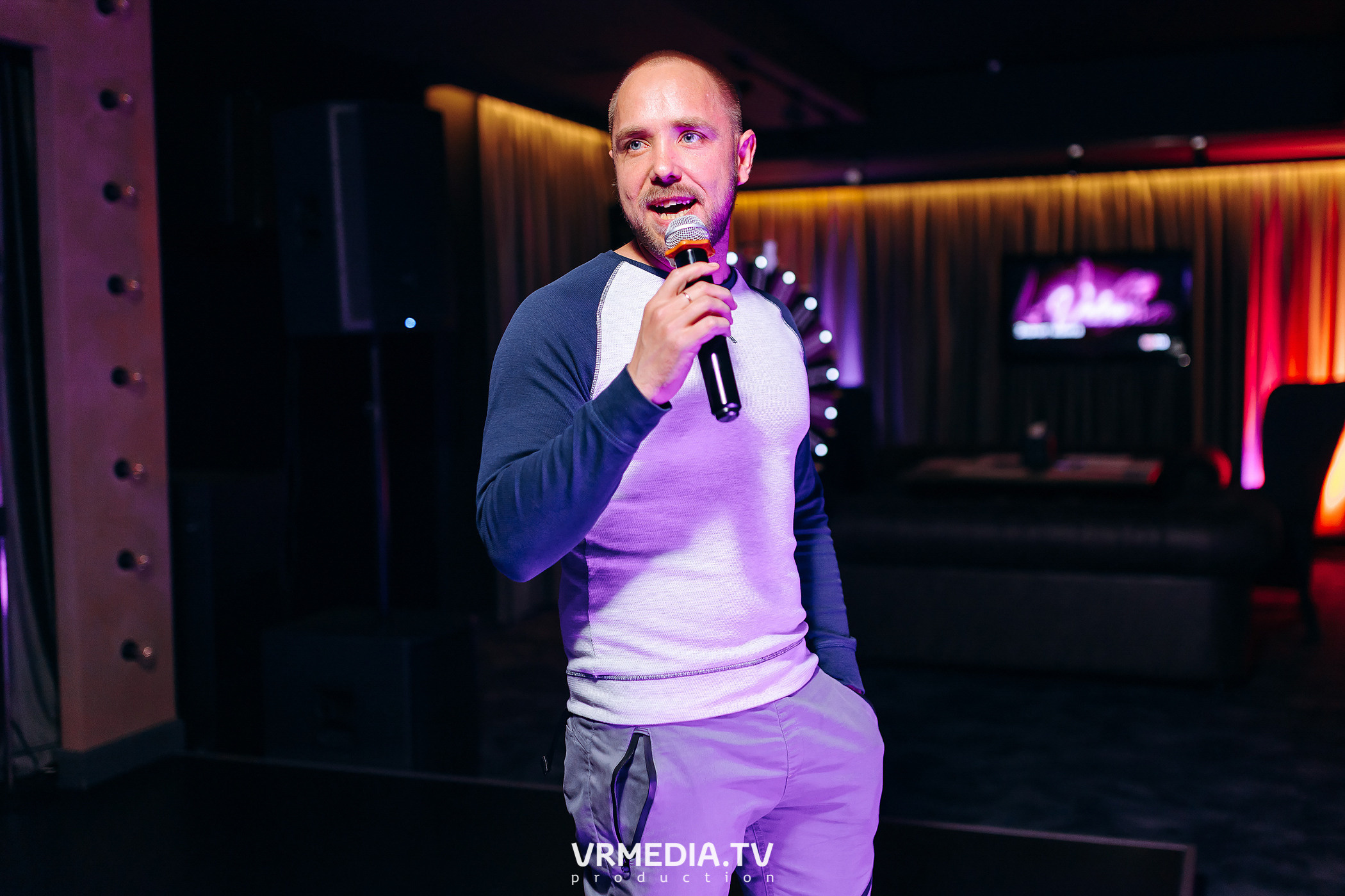 Колесо Фортуны в караоке-баре «Volna»