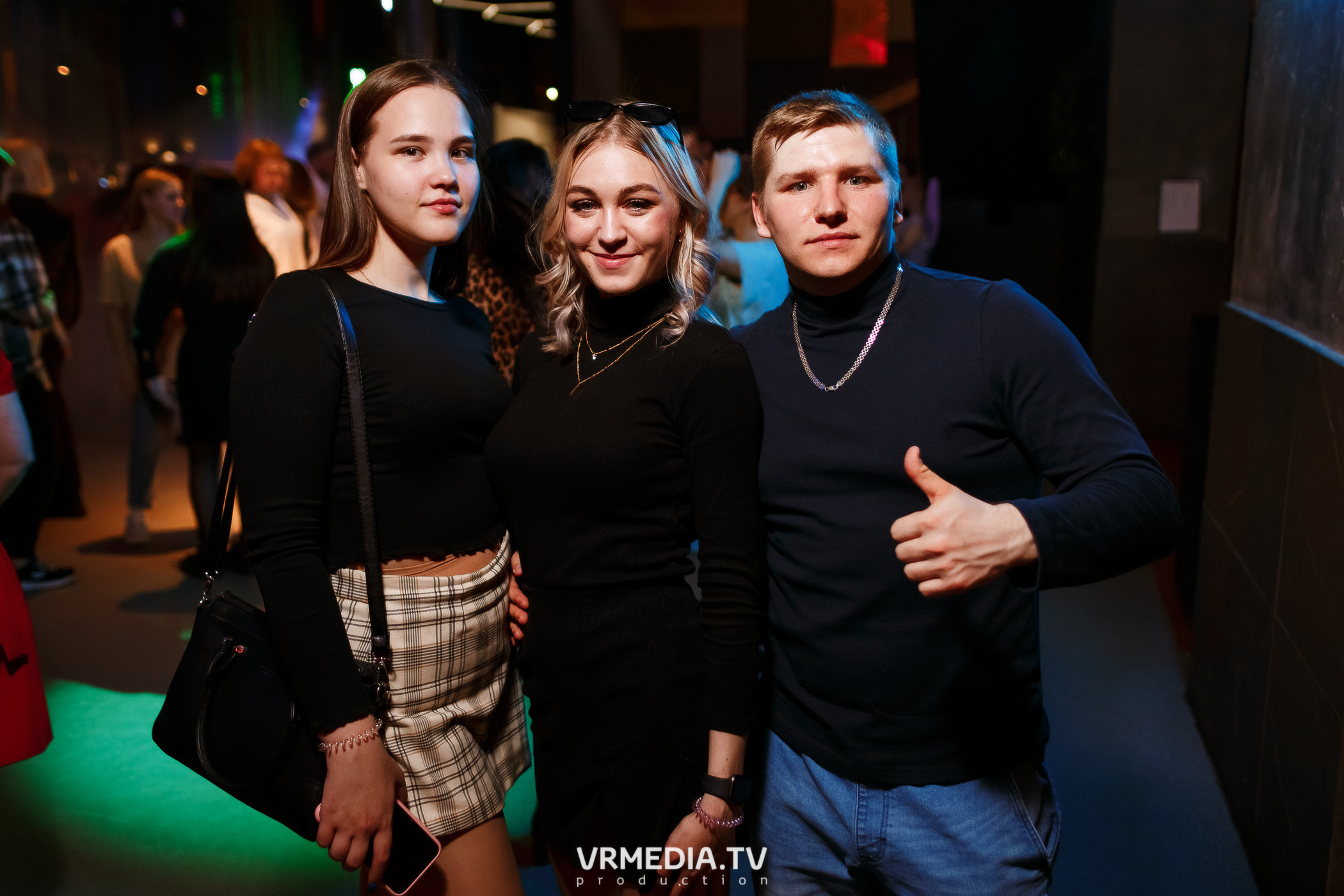 Выходные в баре «DOSKI»