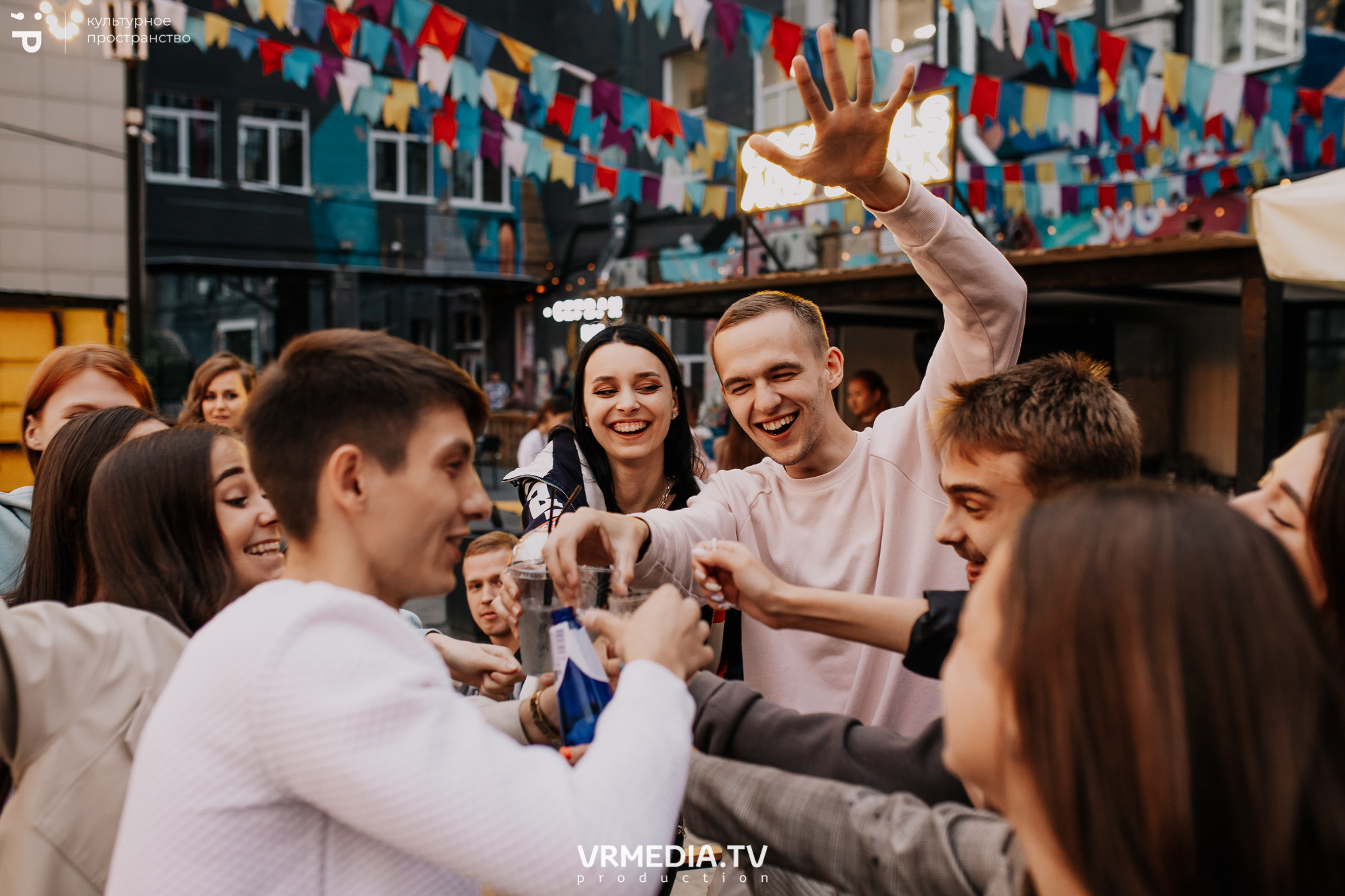 Открытие «C’mon bar» в культурном пространстве «Редакция»