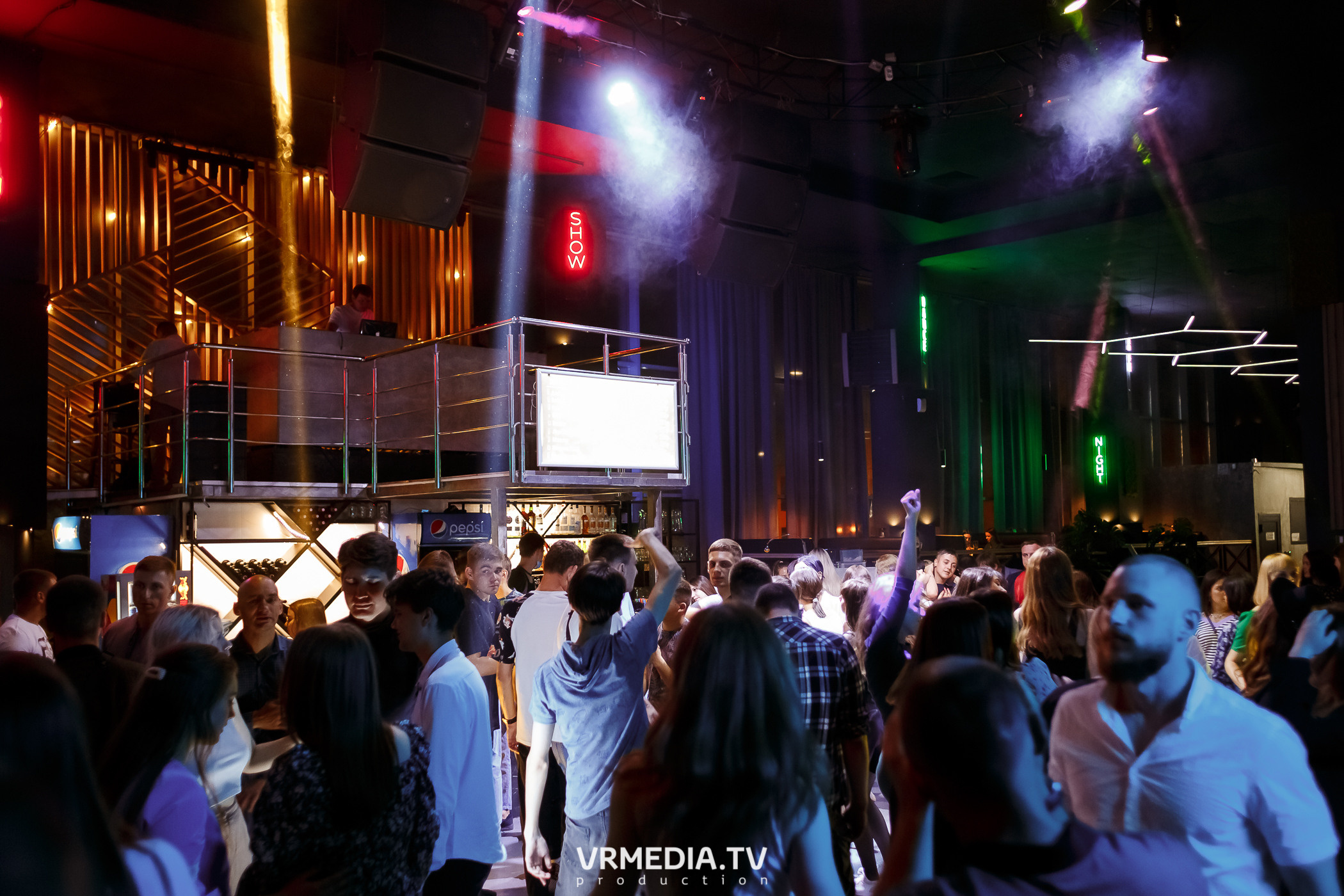 Выходные в баре «DOSKI»