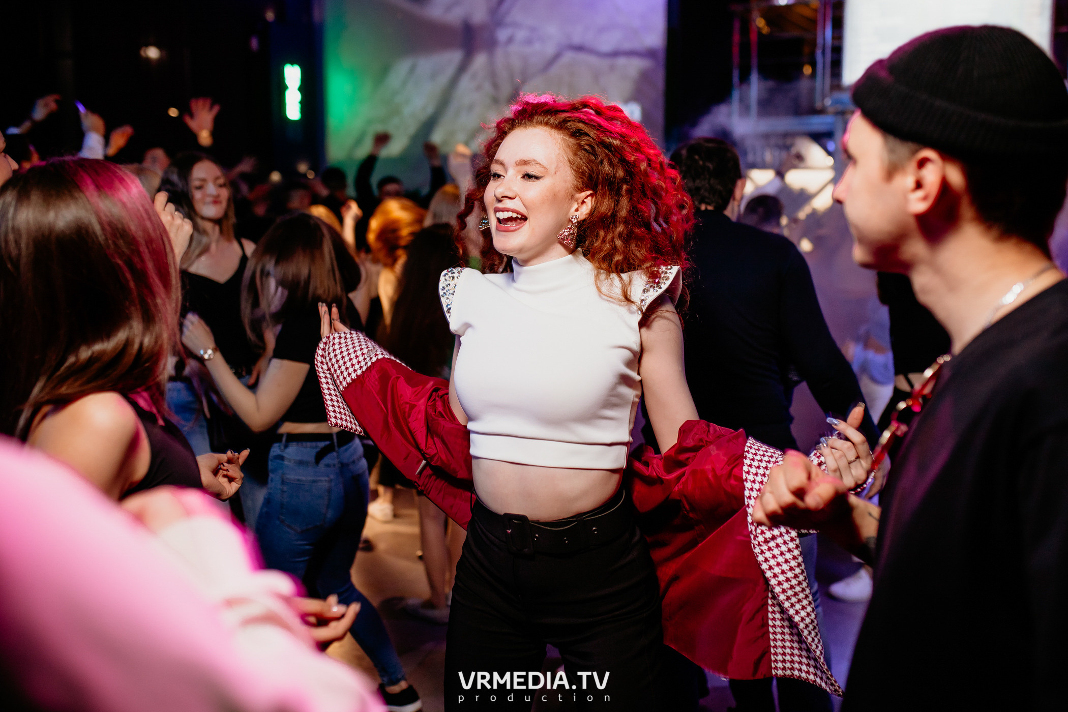 Выходные в баре «DOSKI»