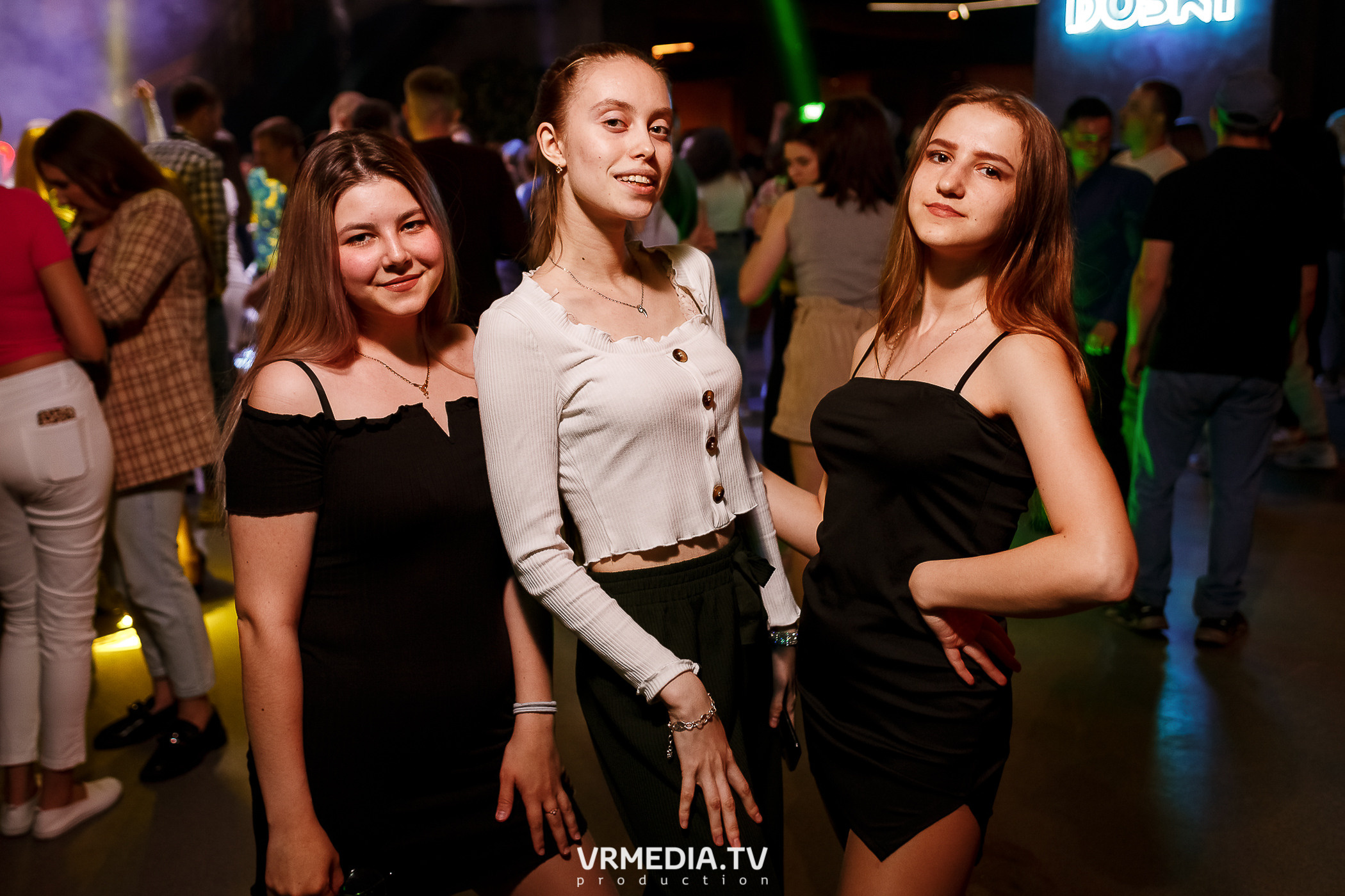 Выходные в баре «DOSKI»