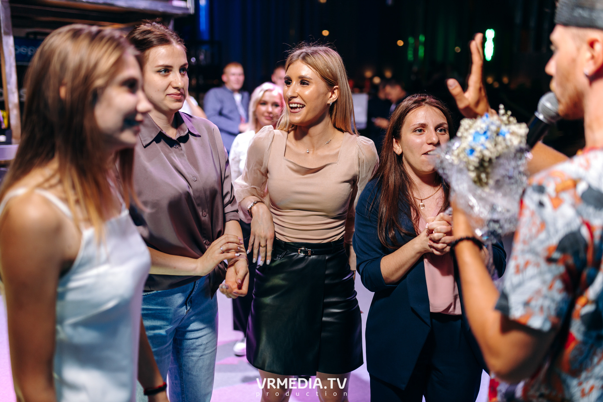 Выходные в баре «DOSKI»