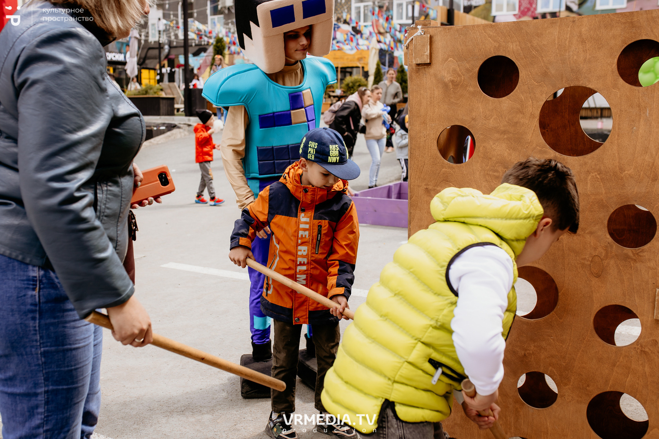 ВСТРЕЧАЙ ЛЕТО С DETISKAZKA42 в культурном пространстве «Редакция»