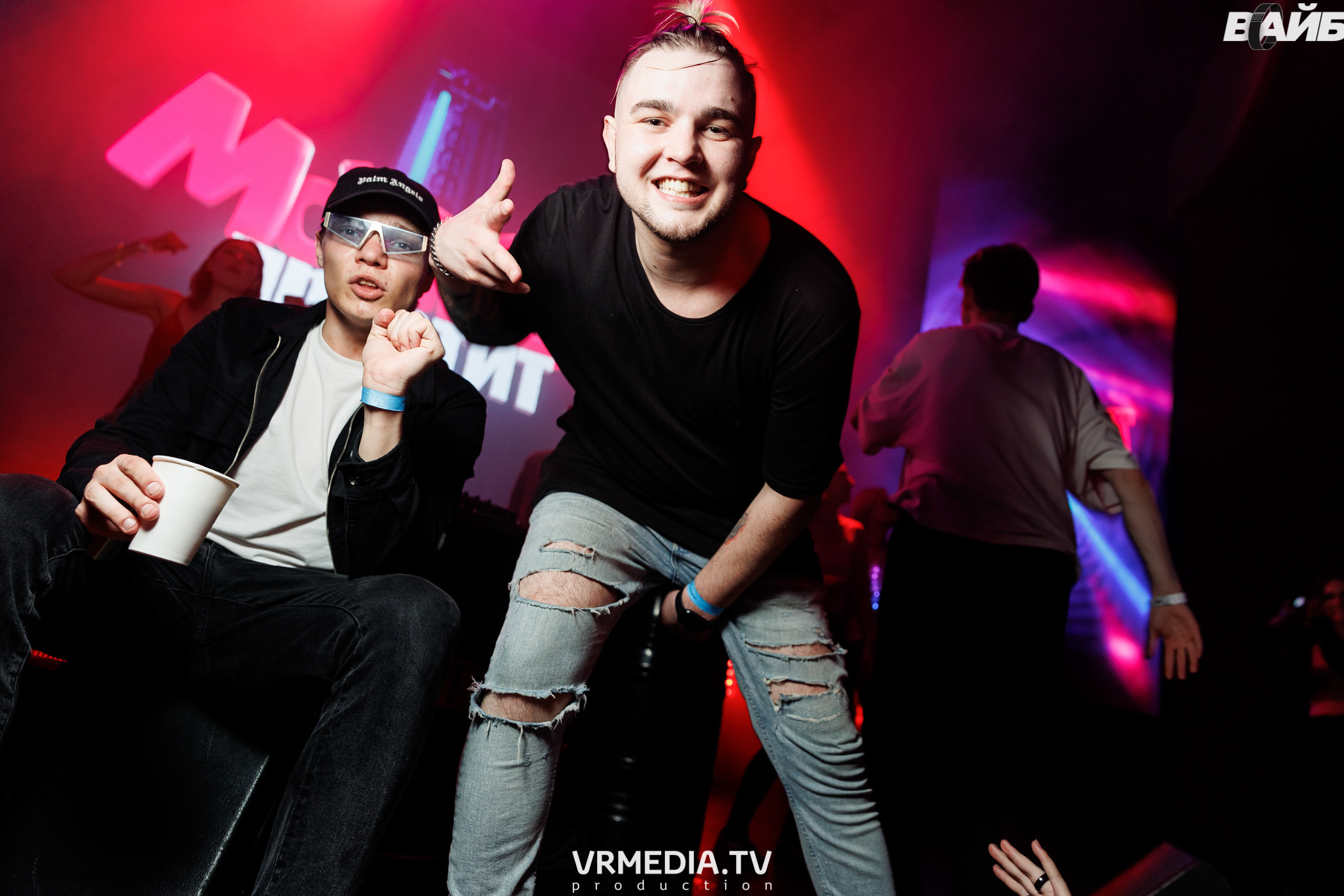 Молодость простит