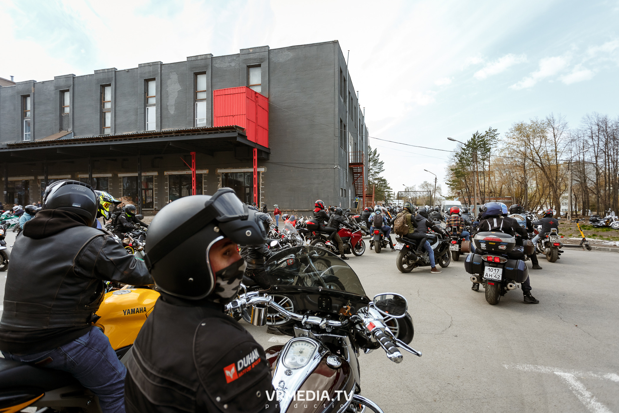 Открытие кемеровского мотосезона в культурном пространстве «Редакция»