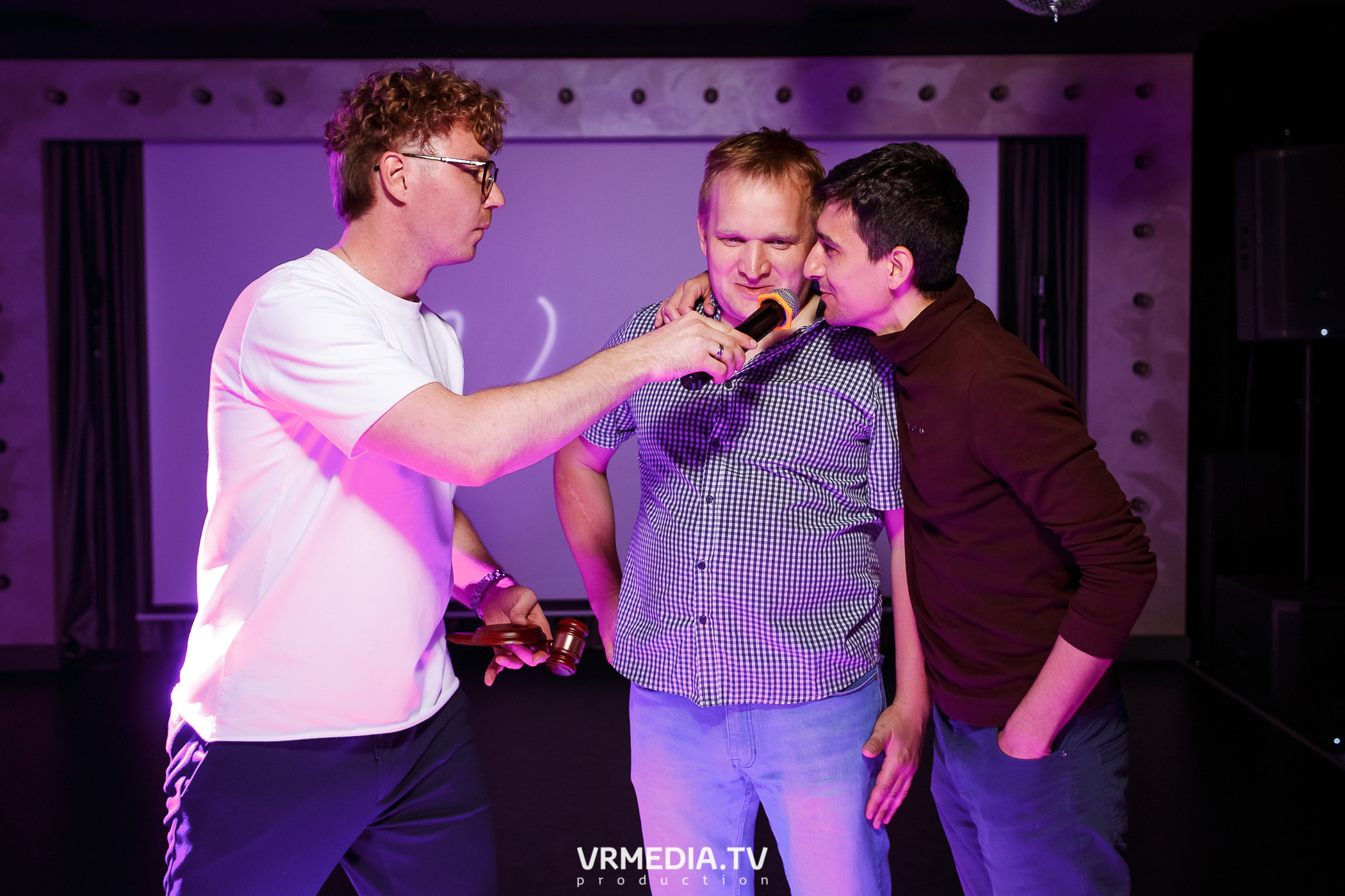 Летний караоке марафон в караоке-баре «Volna»