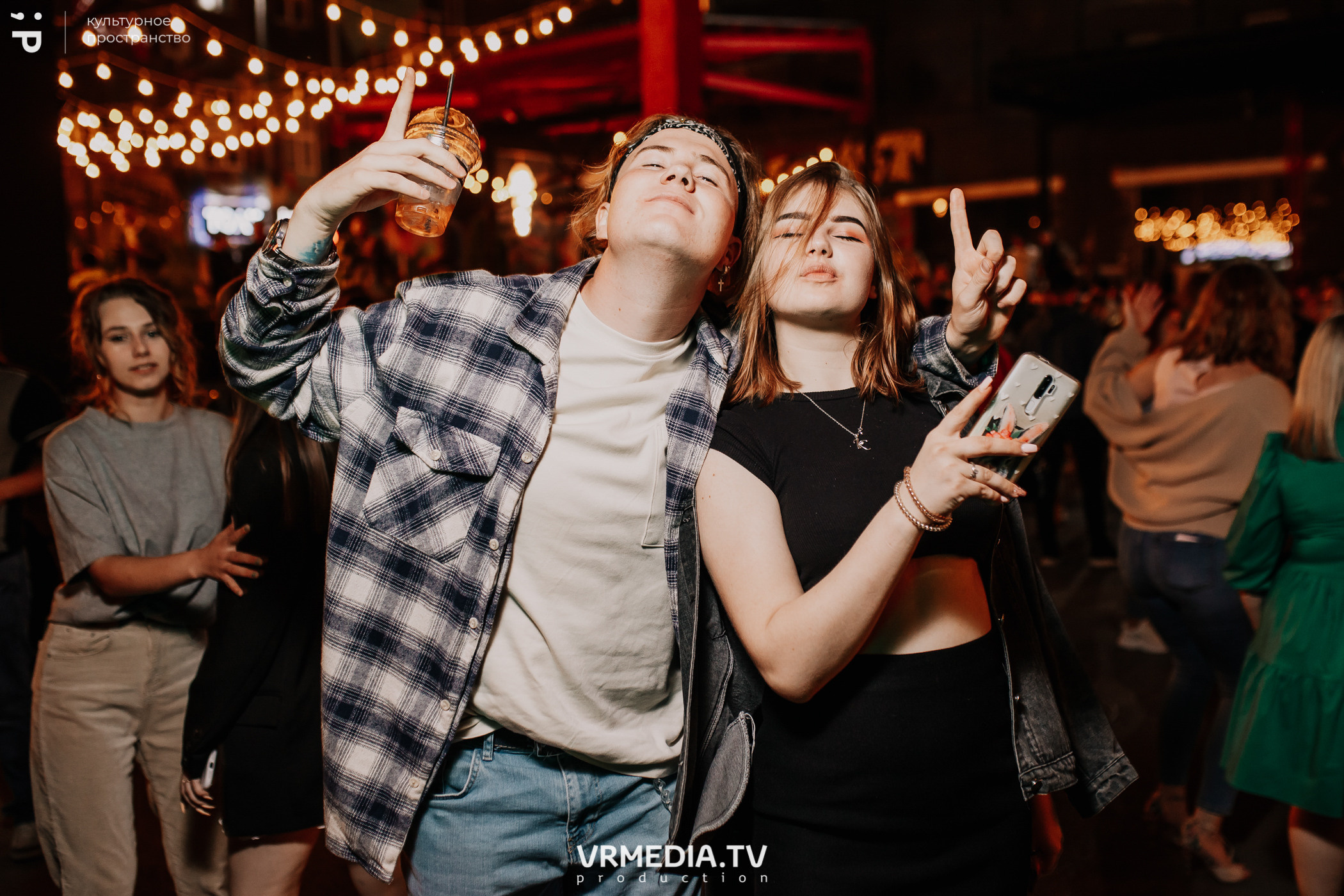 11 Friends of Chao в культурном пространстве «Редакция»