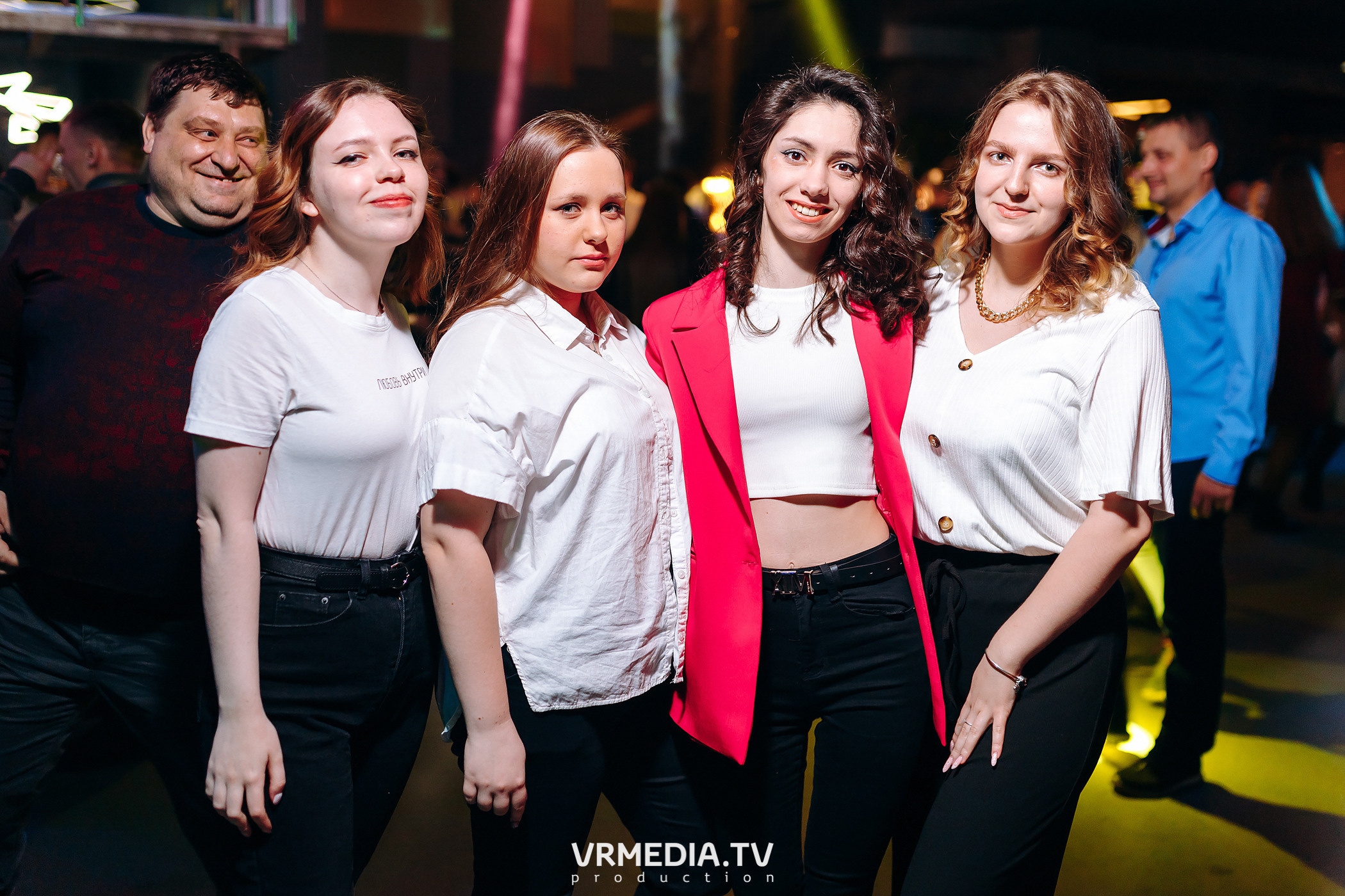 Выходные в баре «DOSKI»