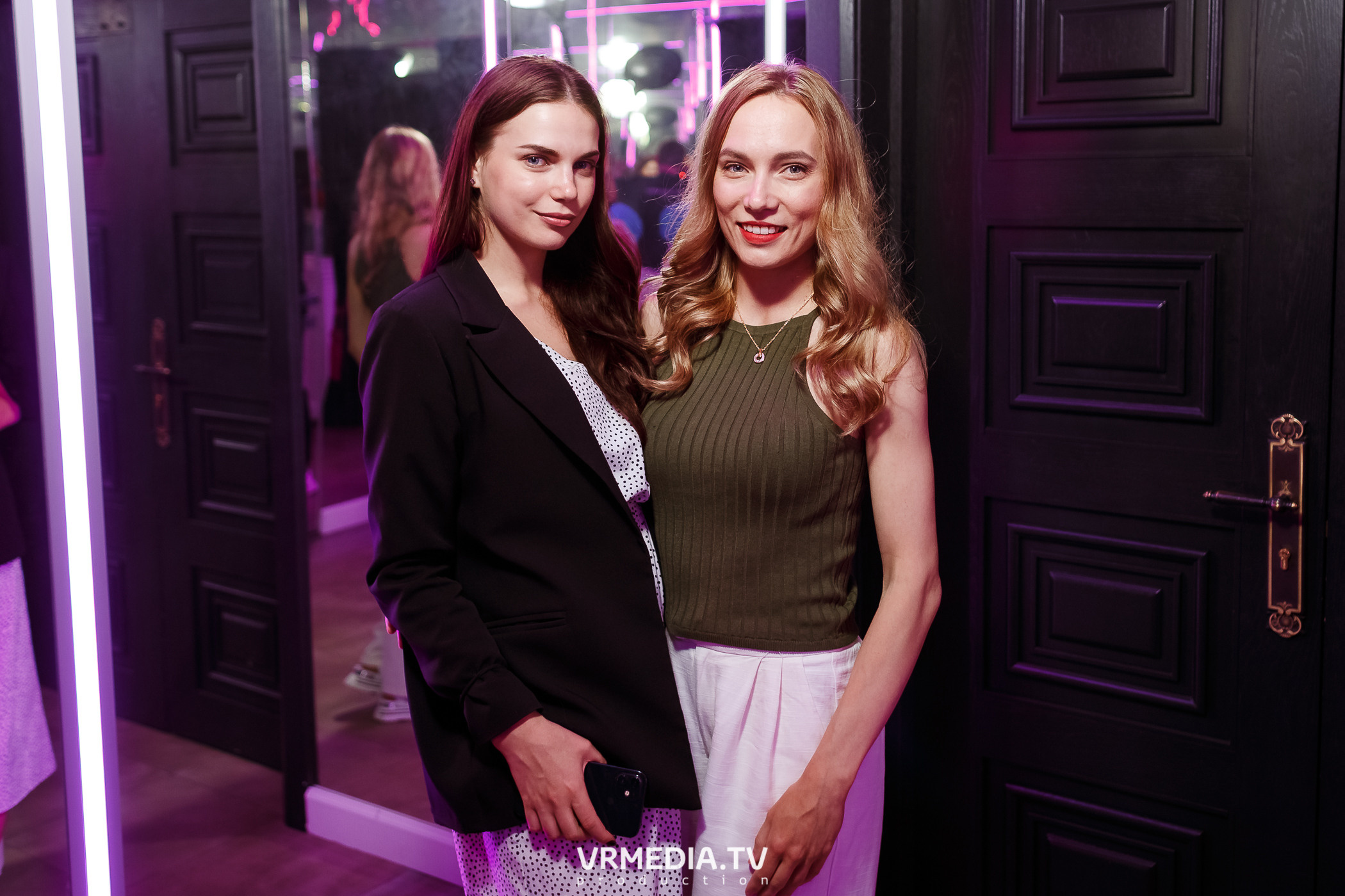 Золотая пятница в караоке-баре «Volna»