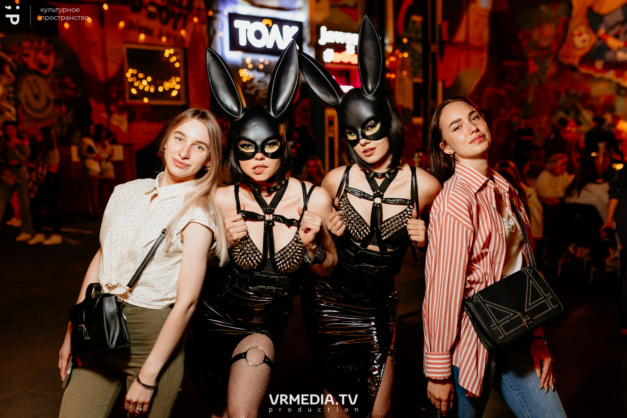 #Редакция_Лето: Time 92 в культурном пространстве «Редакция»